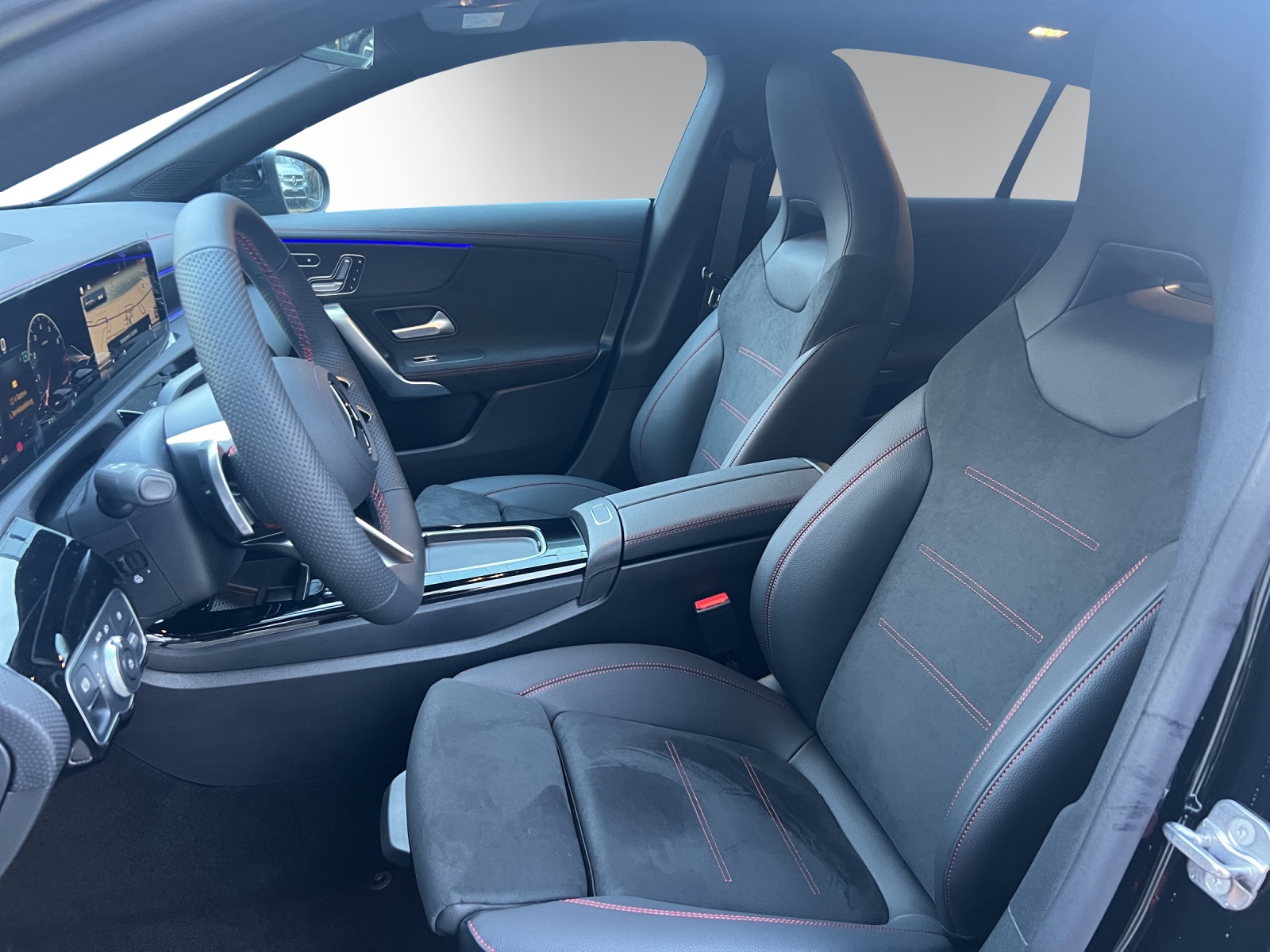 MERCEDES-BENZ CLA 250 4Matic 8G-DCT-image-6