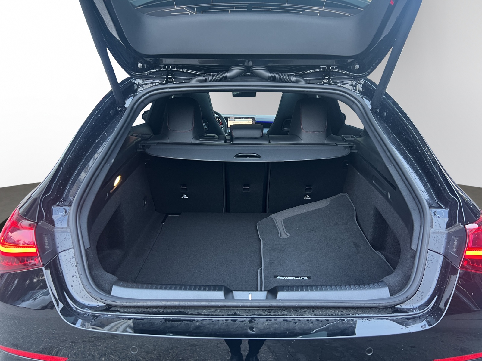 MERCEDES-BENZ CLA 250 4Matic 8G-DCT-image-14