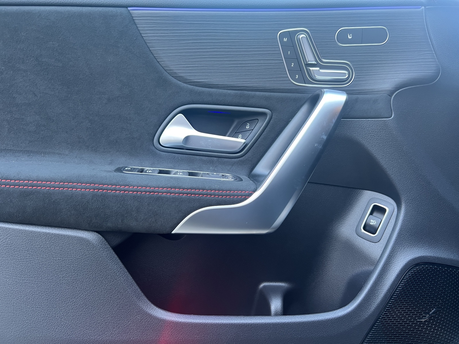 MERCEDES-BENZ CLA 250 4Matic 8G-DCT-image-9