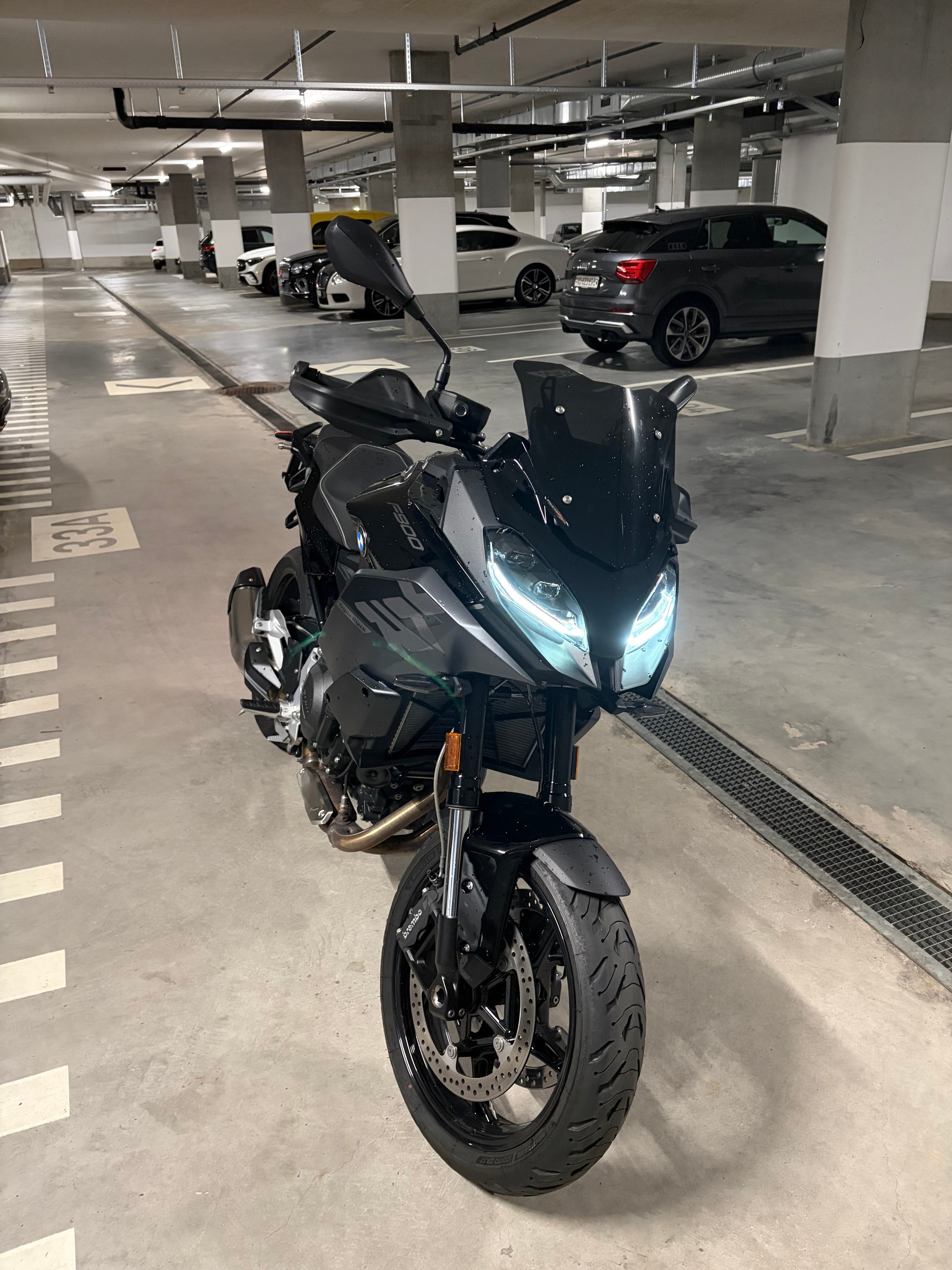 BMW F 900 XR A2 (35kW)-image-1