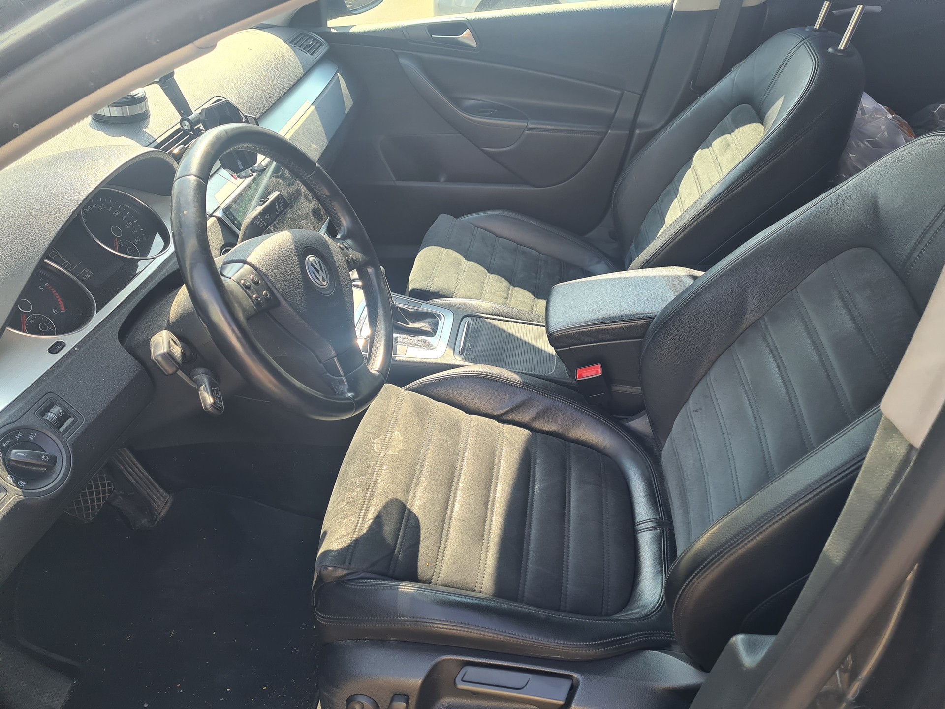 VW Passat Variant 2.0 TDI Highline DSG-image-4