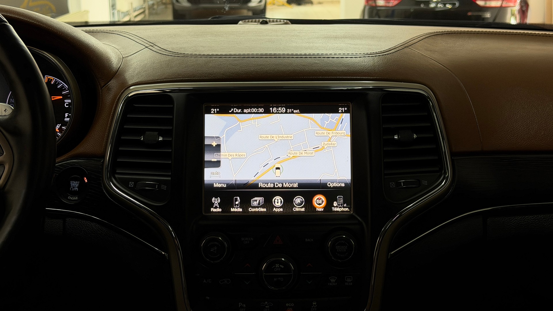 JEEP Grand Cherokee 3.0 CRD Summit Automatic-image-12