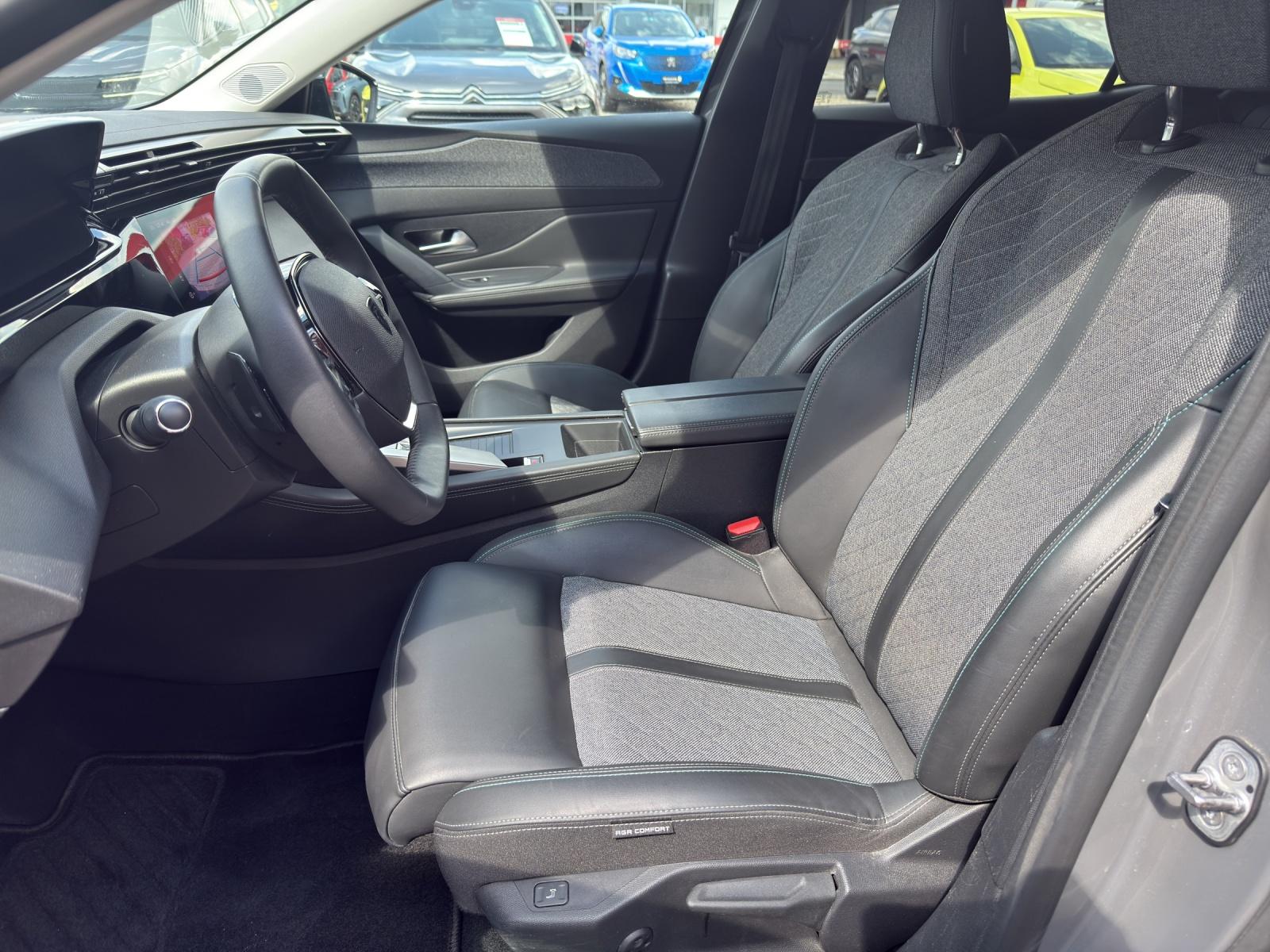 PEUGEOT 408 1.6 PHEV 180 Allure Pack-image-4