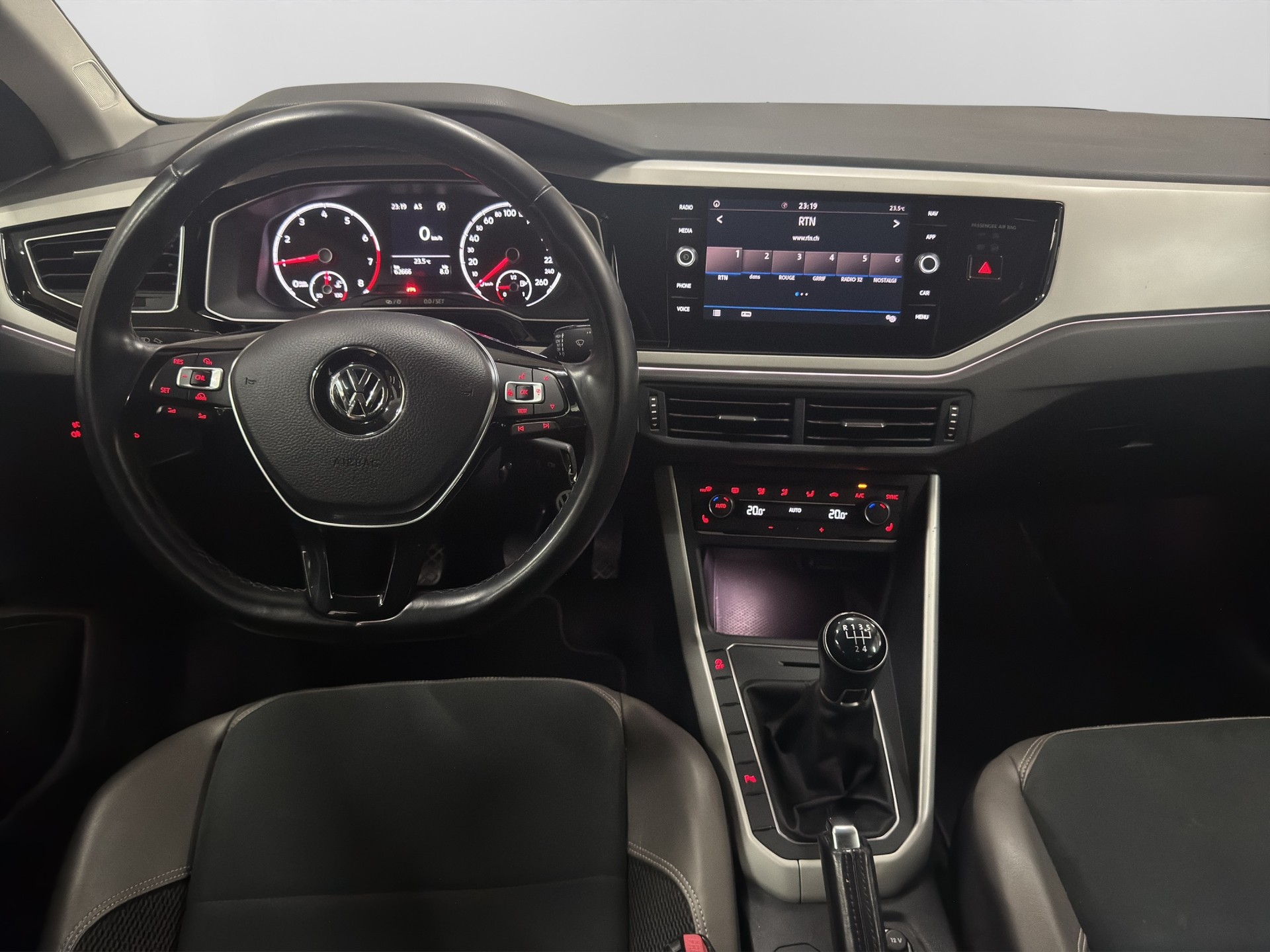 VW Polo 1.0 TSI BMT Comfortline-image-11