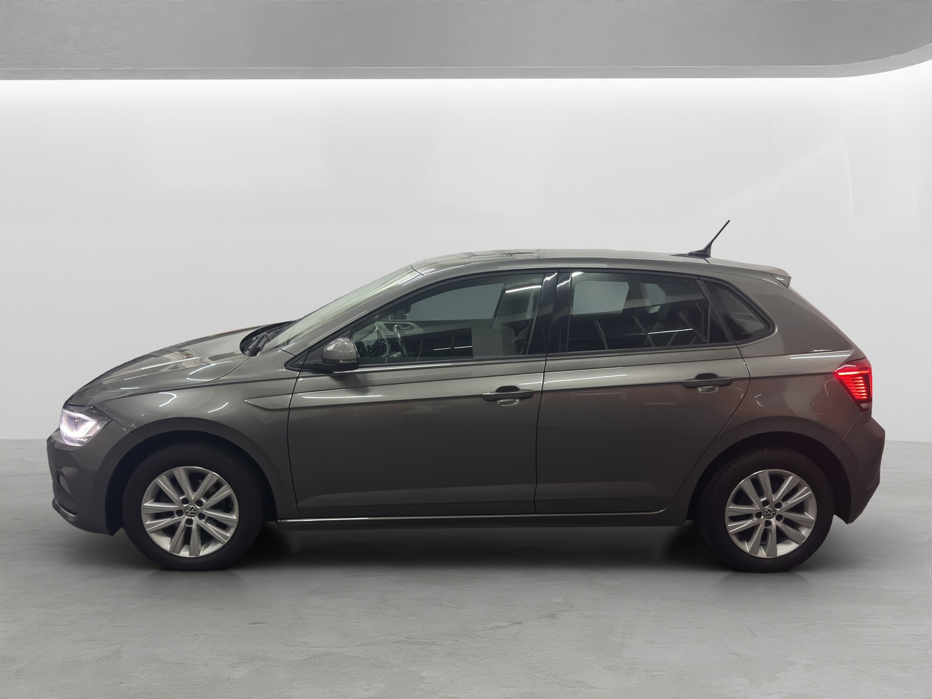 VW Polo 1.0 TSI BMT Comfortline-image-6
