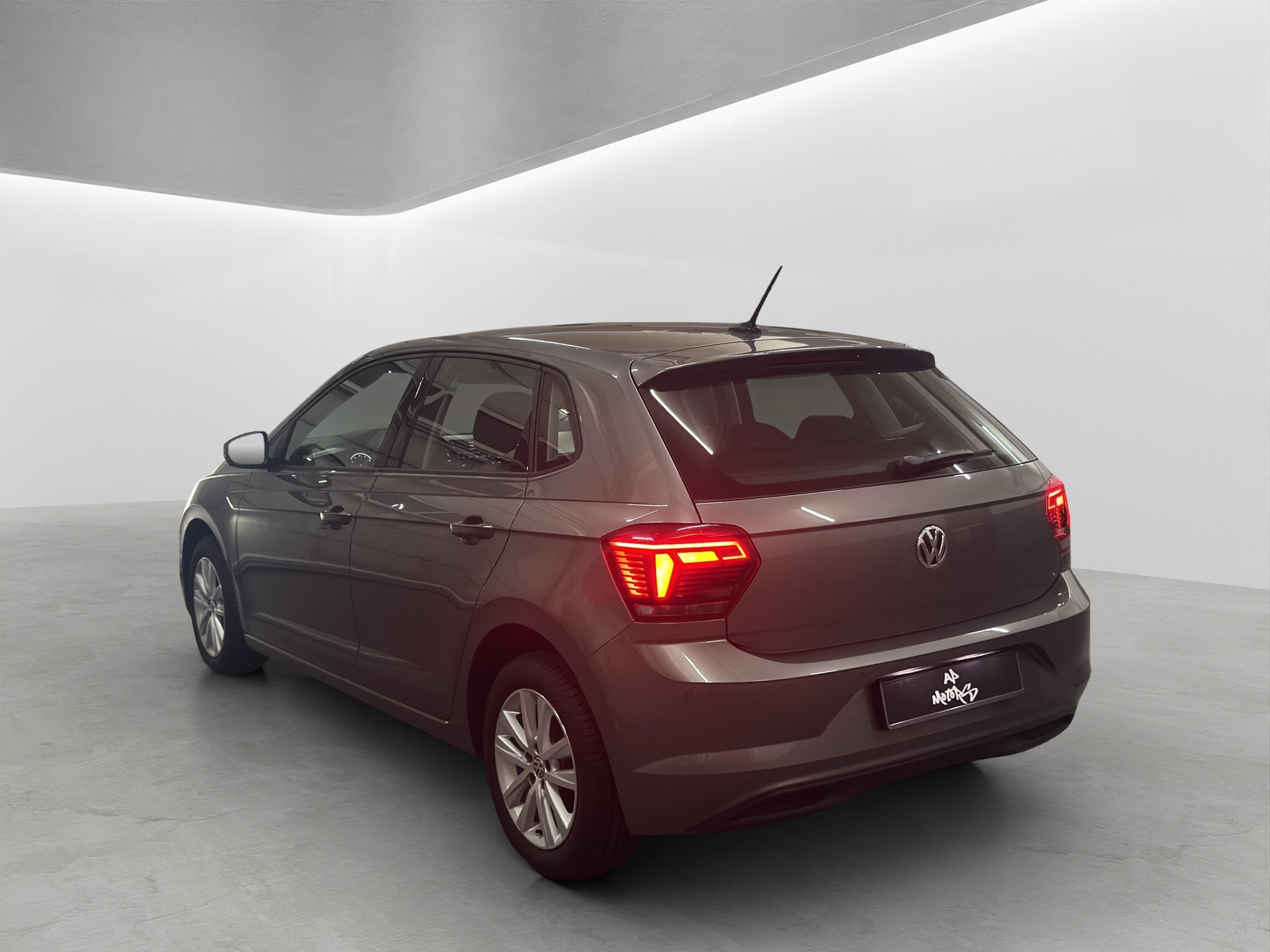 VW Polo 1.0 TSI BMT Comfortline-showroom-element-1