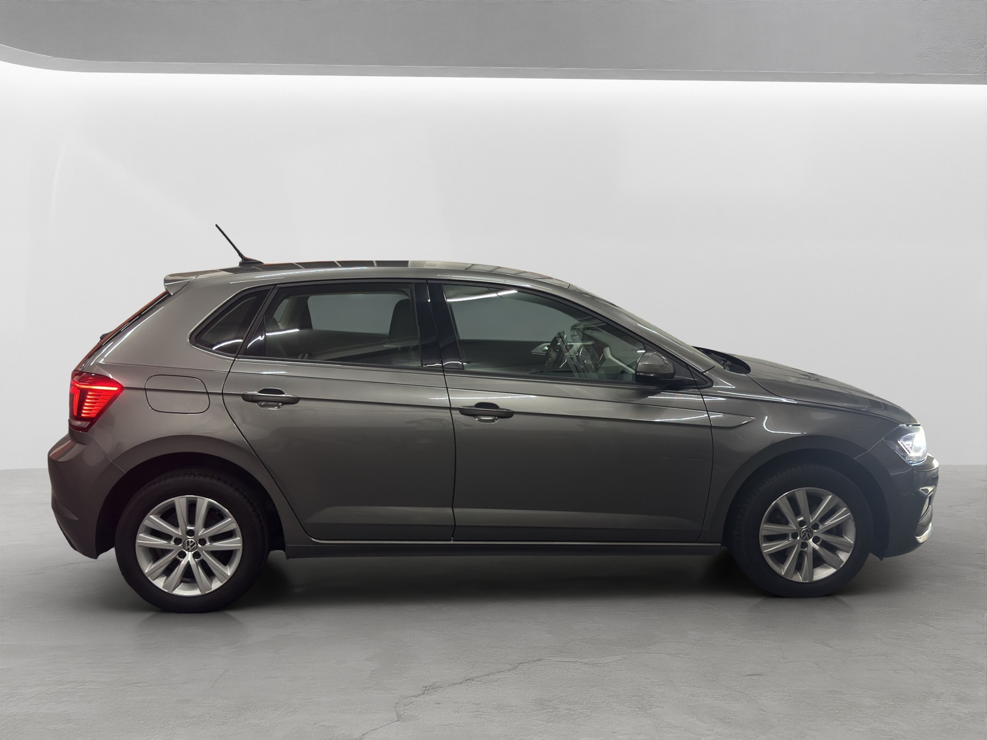 VW Polo 1.0 TSI BMT Comfortline-image-7
