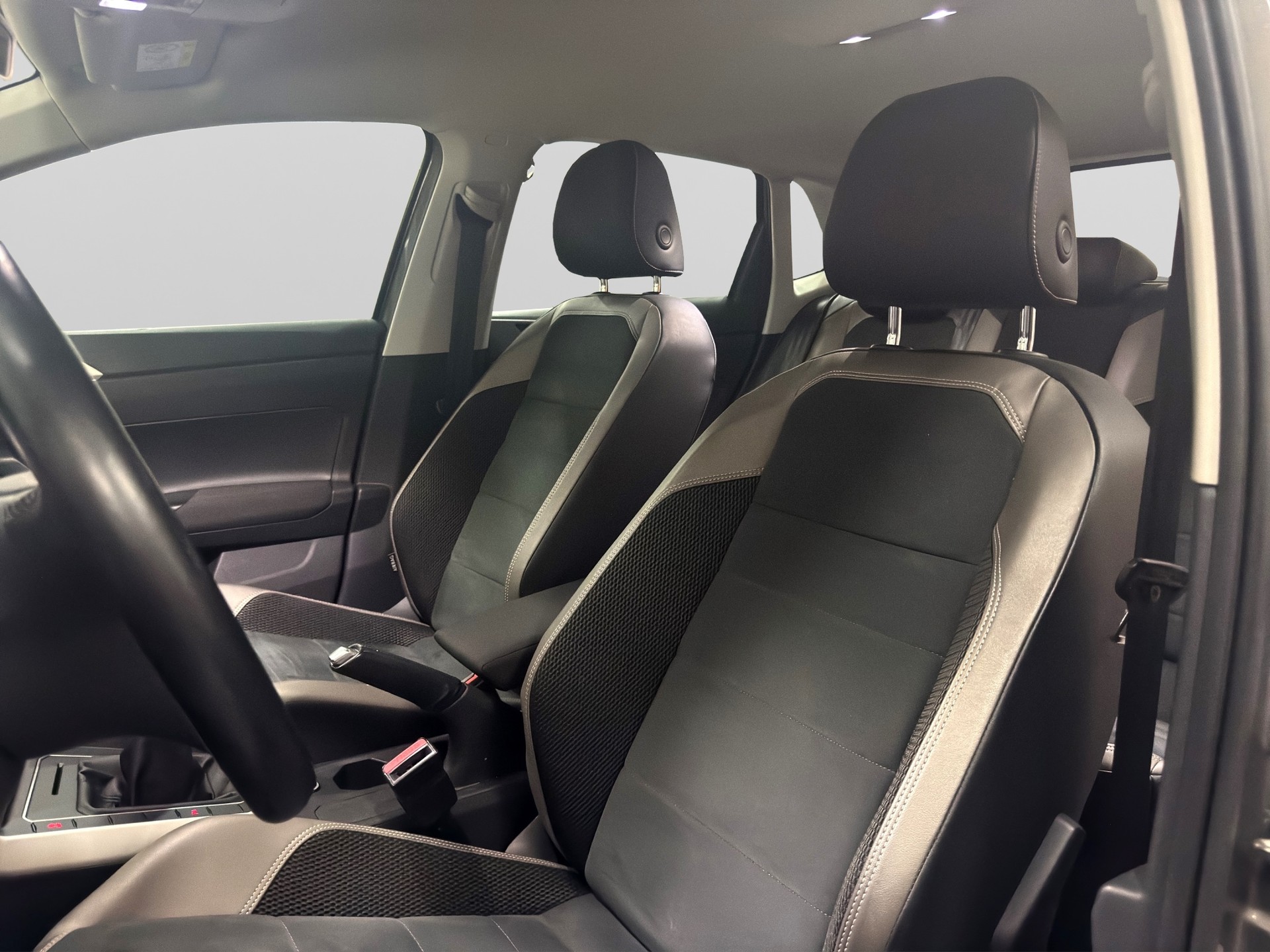 VW Polo 1.0 TSI BMT Comfortline-image-8
