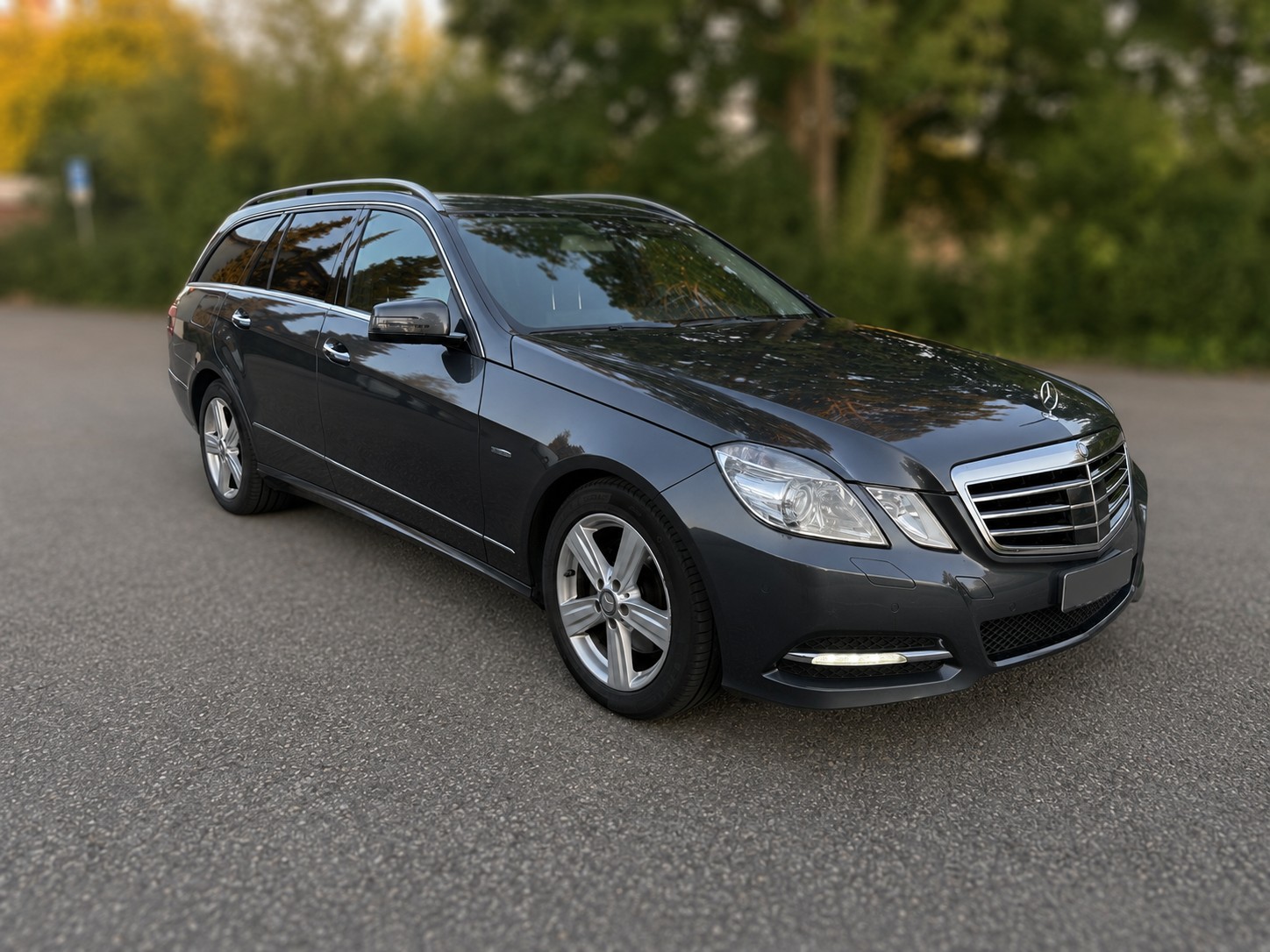 MERCEDES-BENZ E 350 V6 BlueEF Avantg. 4matic