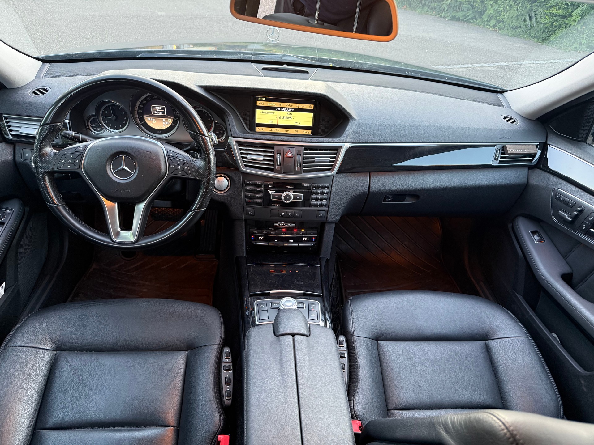MERCEDES-BENZ E 350 V6 BlueEF Avantg. 4matic-image-4
