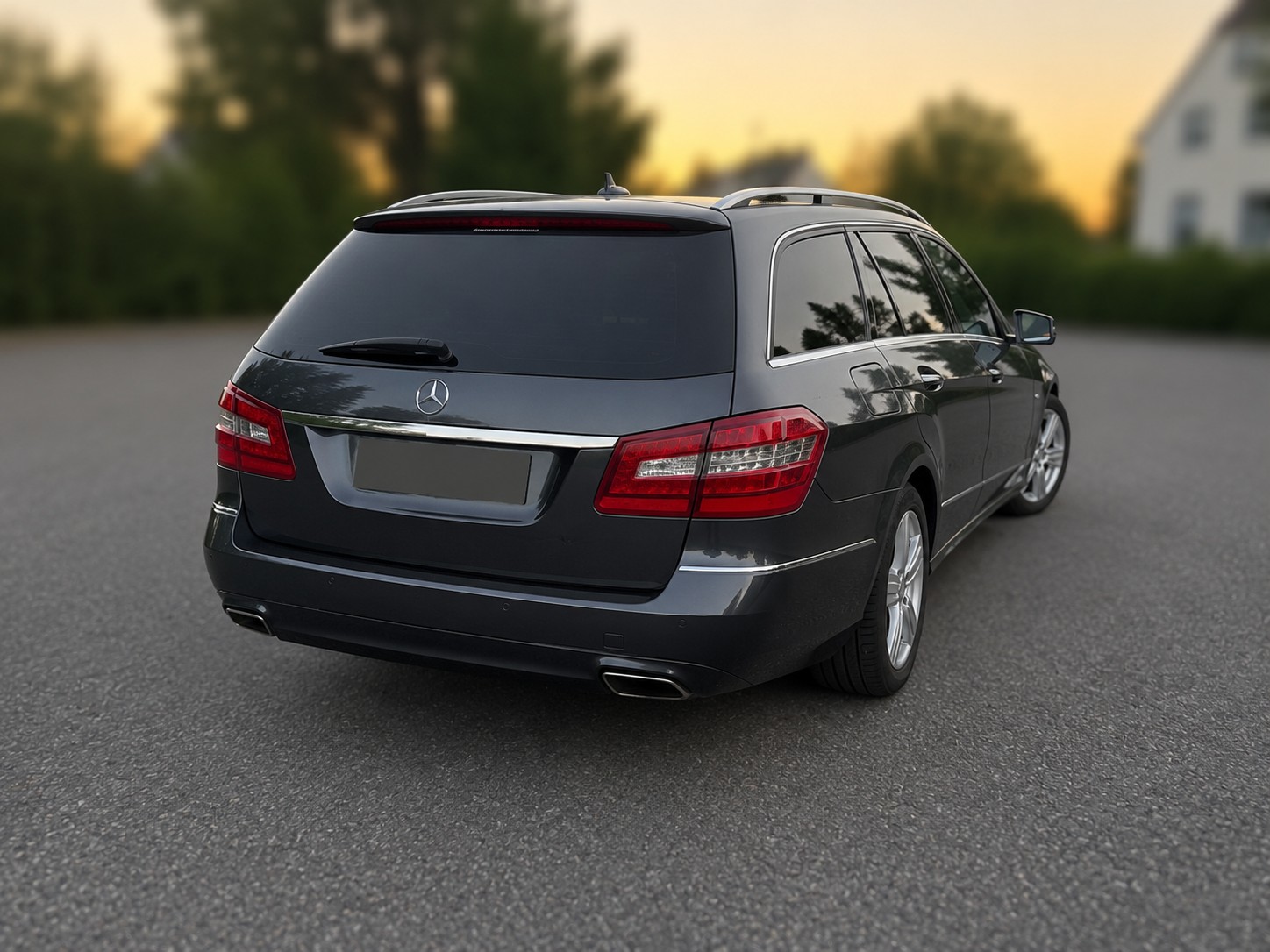 MERCEDES-BENZ E 350 V6 BlueEF Avantg. 4matic-image-3