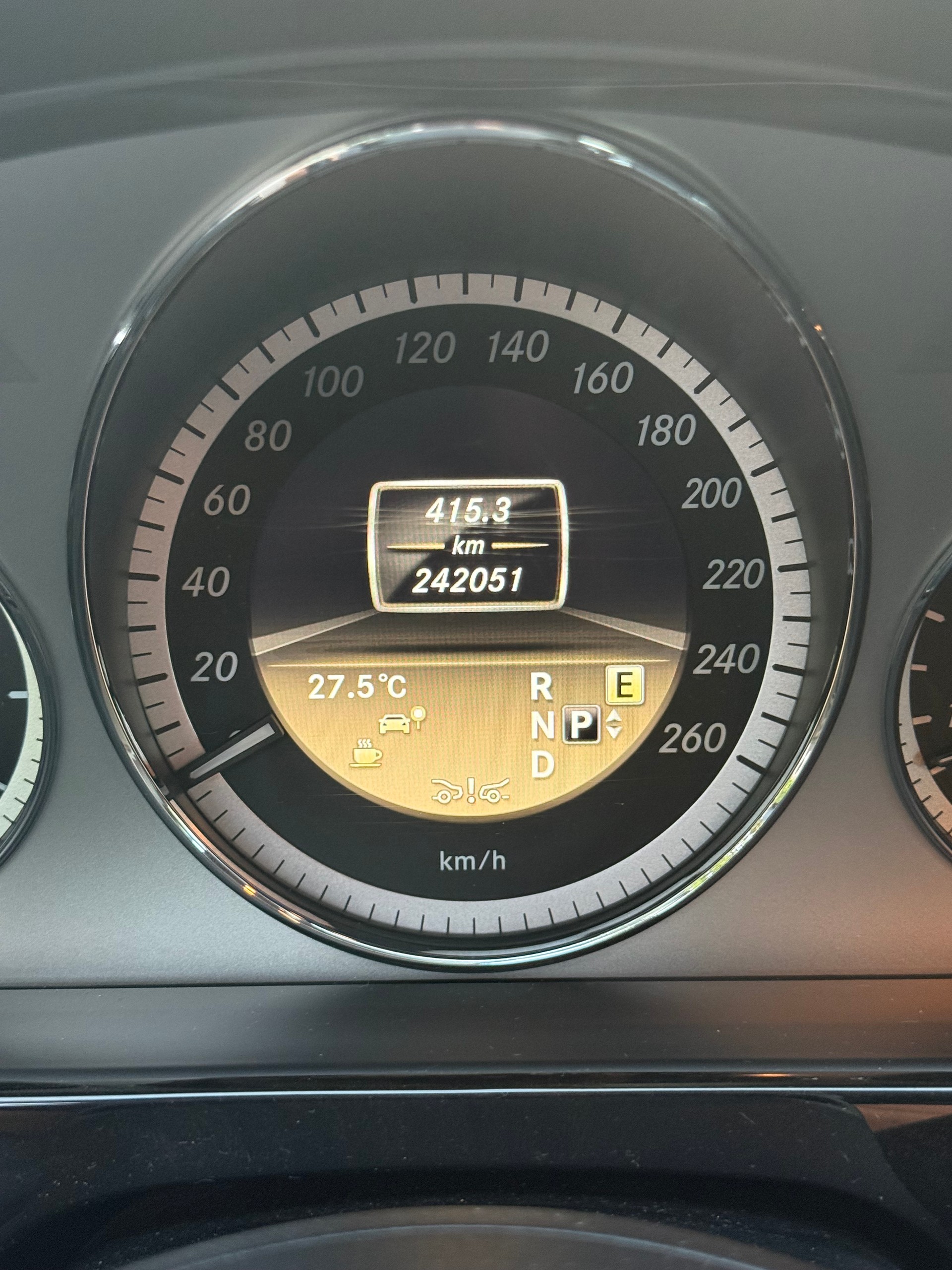 MERCEDES-BENZ E 350 V6 BlueEF Avantg. 4matic-image-8