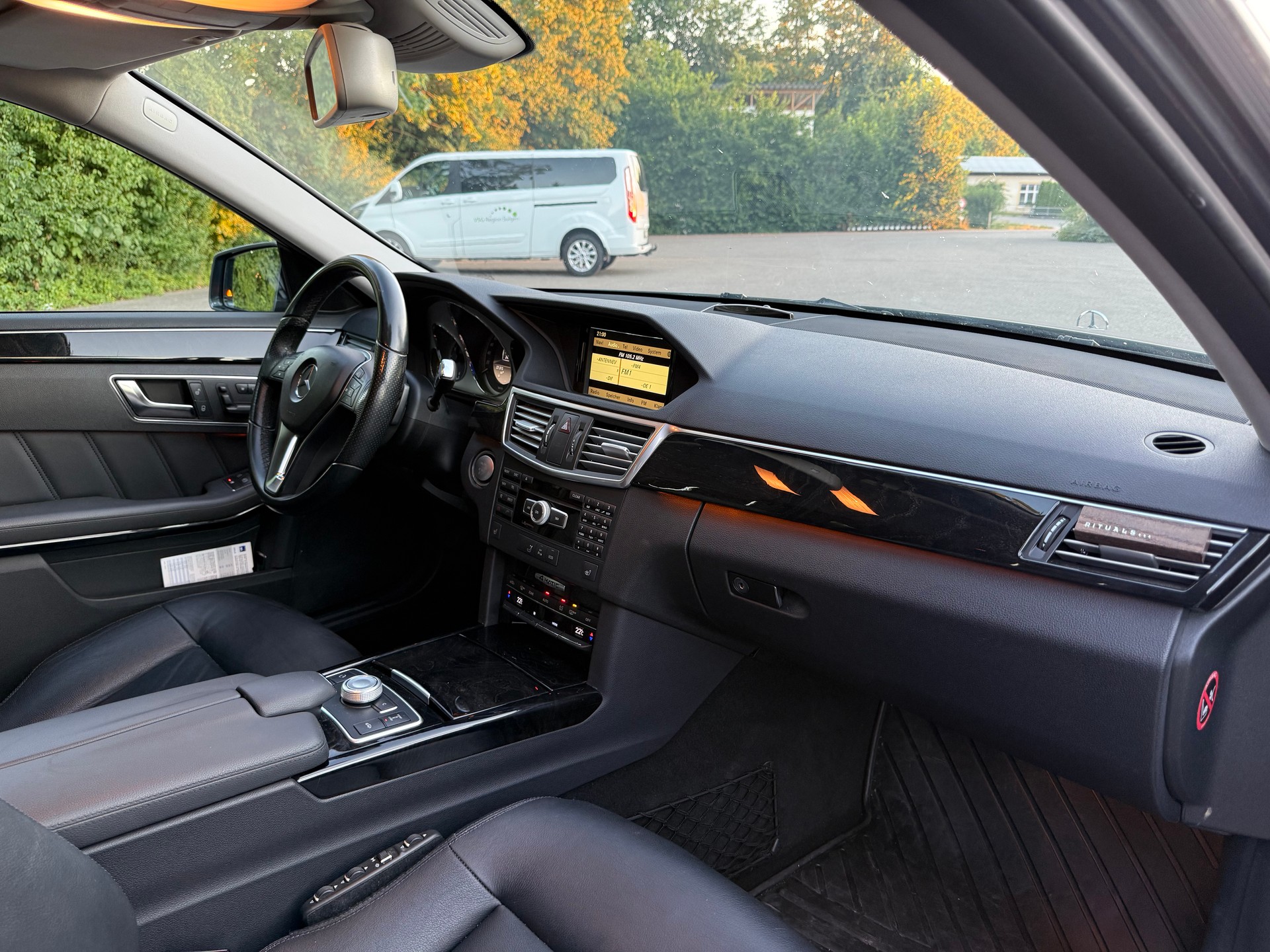 MERCEDES-BENZ E 350 V6 BlueEF Avantg. 4matic-image-6
