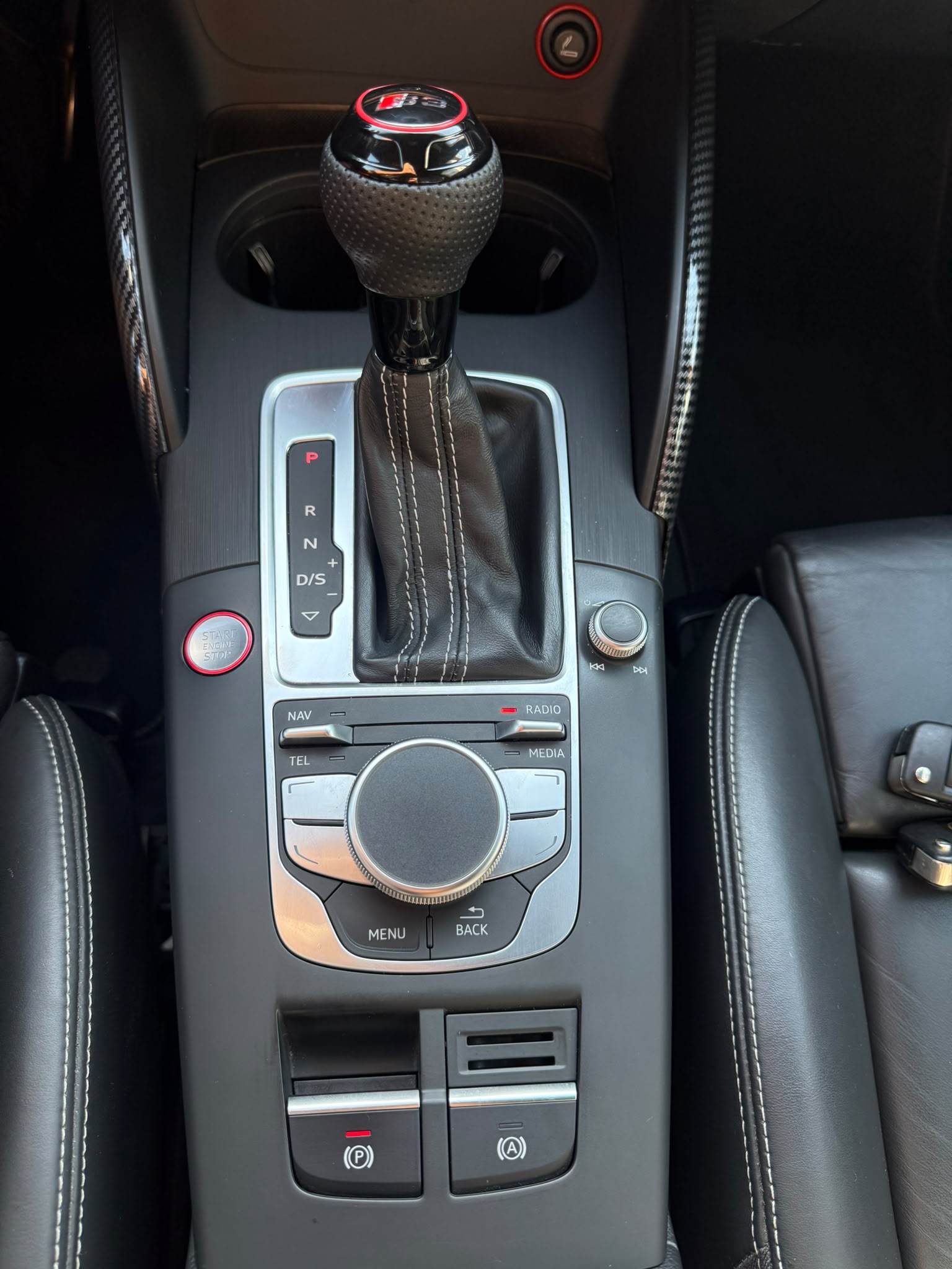 AUDI S3 Sportback 2.0 TFSI quattro S-tronic-image-16