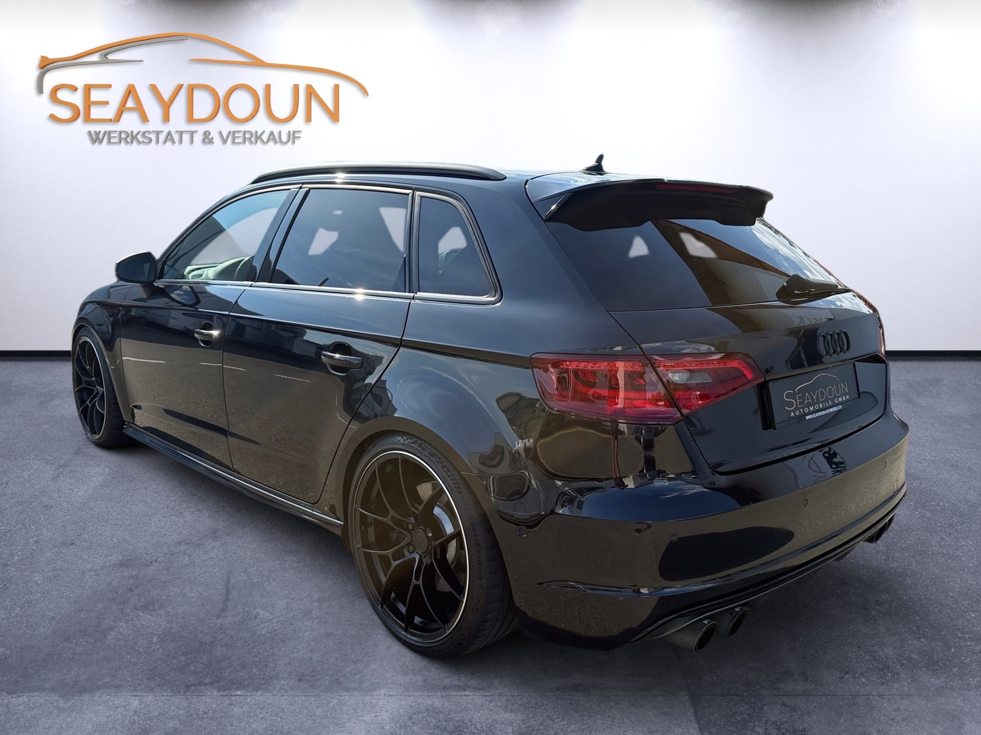 AUDI S3 Sportback 2.0 TFSI quattro S-tronic-showroom-element-2