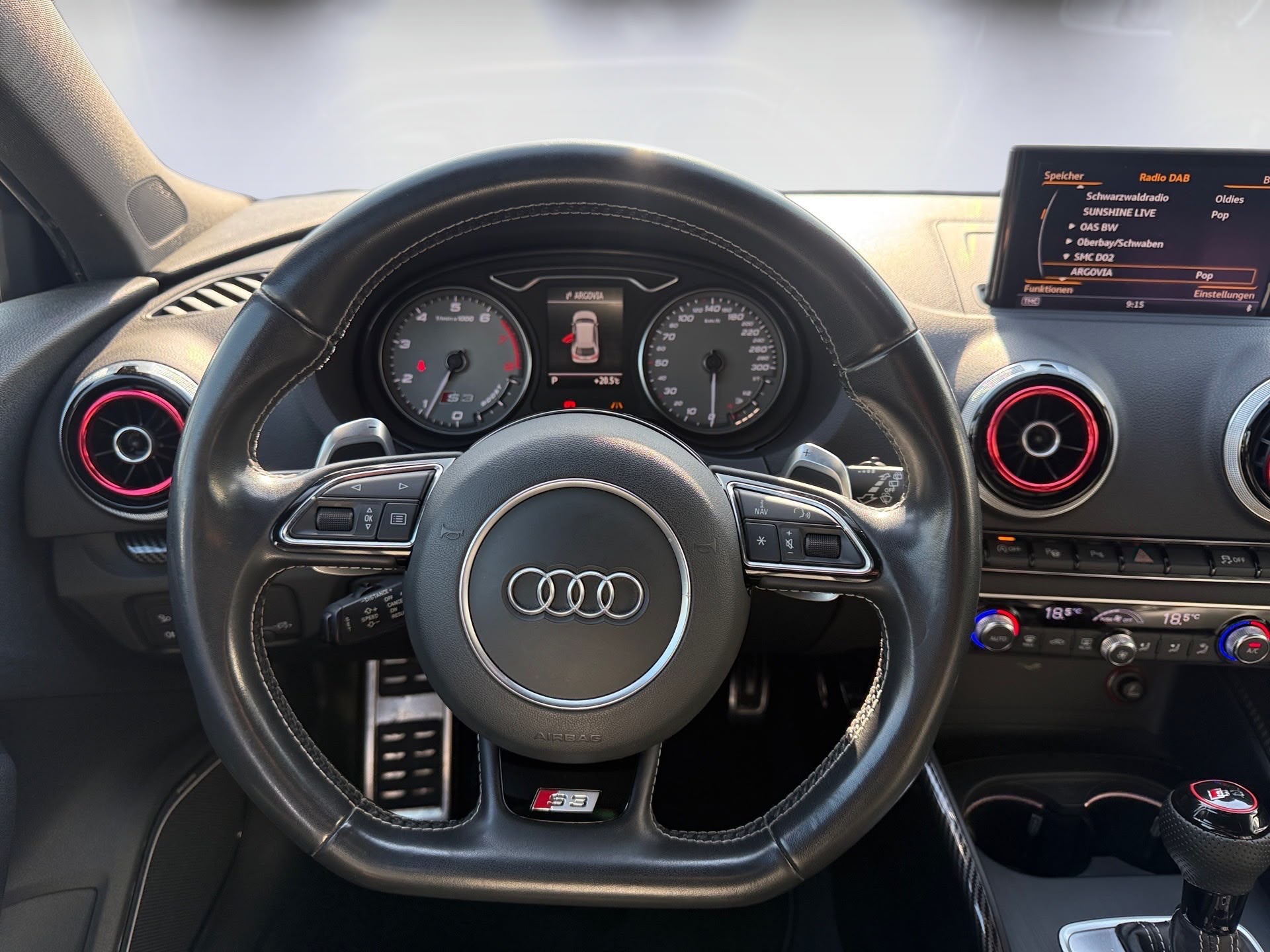AUDI S3 Sportback 2.0 TFSI quattro S-tronic-image-13
