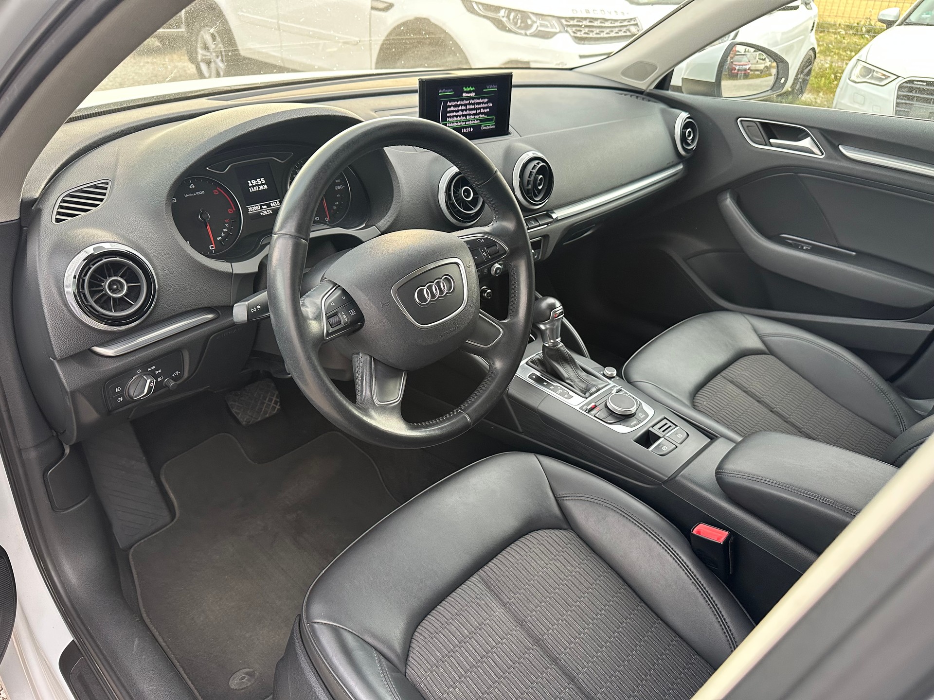 AUDI A3 Sportback 1.6 TDI Attraction S-tronic-image-7
