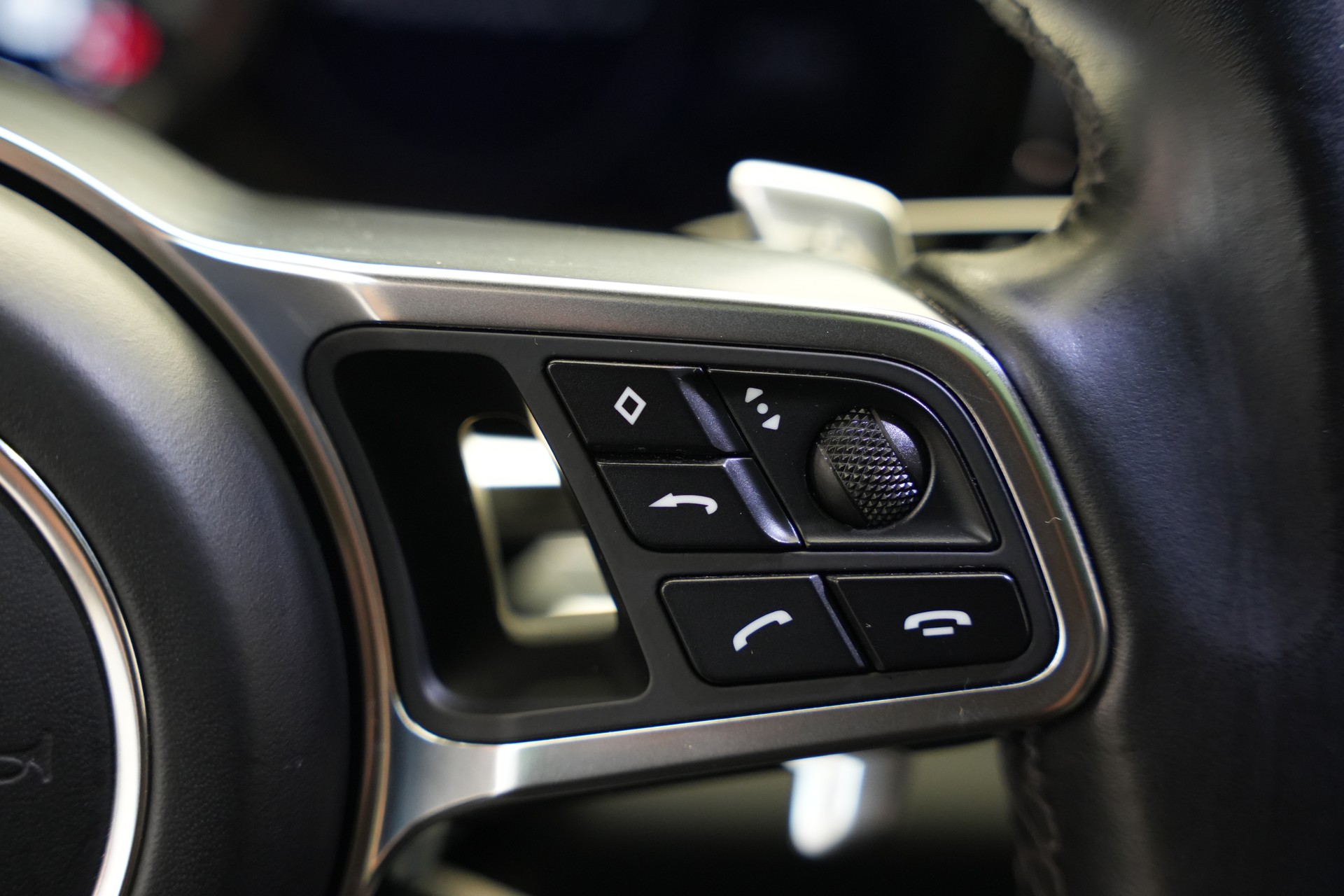 PORSCHE Panamera 4 E-Hybrid PDK *CH-Fahrzeug* *22 Zoll*-image-20
