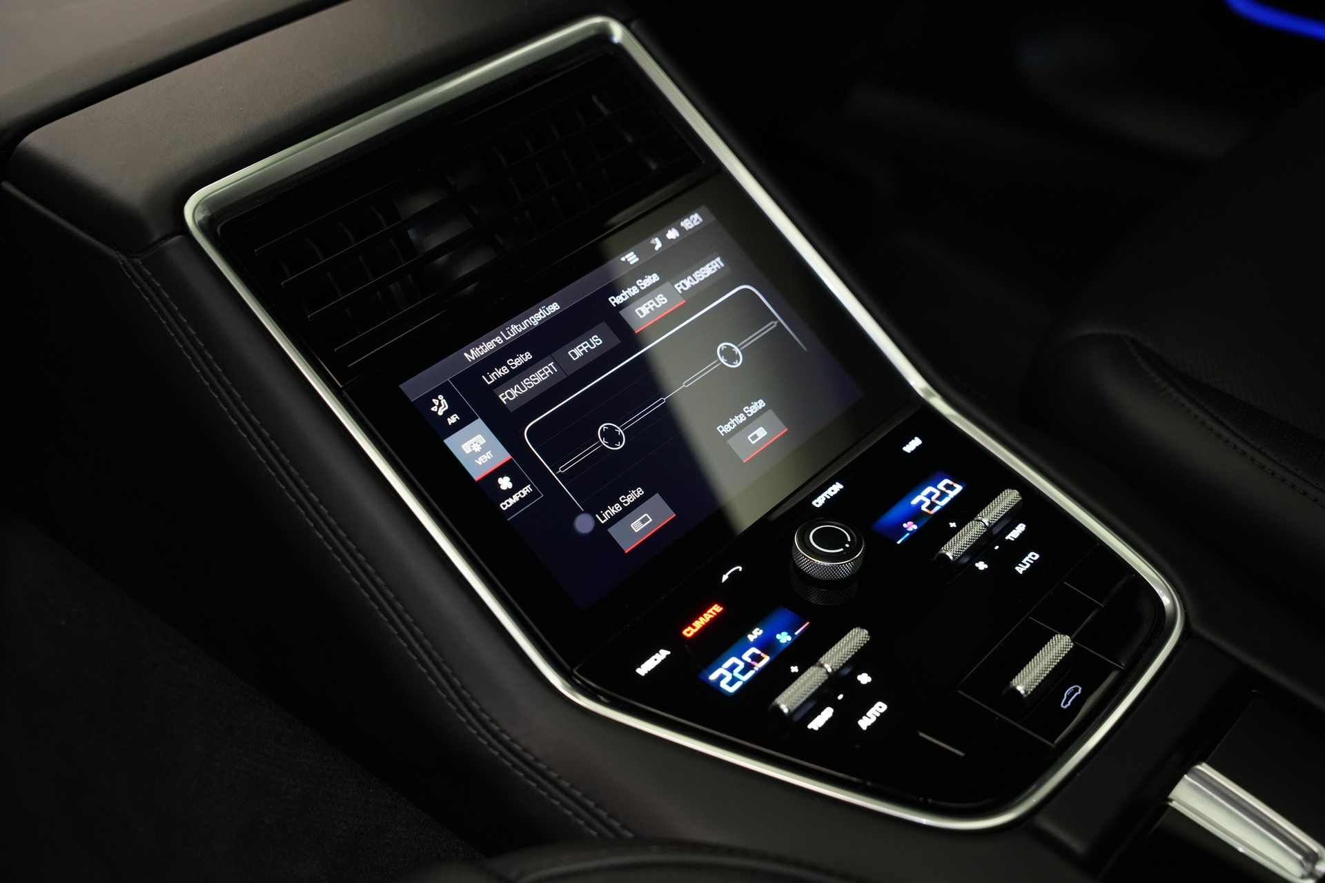 PORSCHE Panamera 4 E-Hybrid PDK *CH-Fahrzeug* *22 Zoll*-image-23