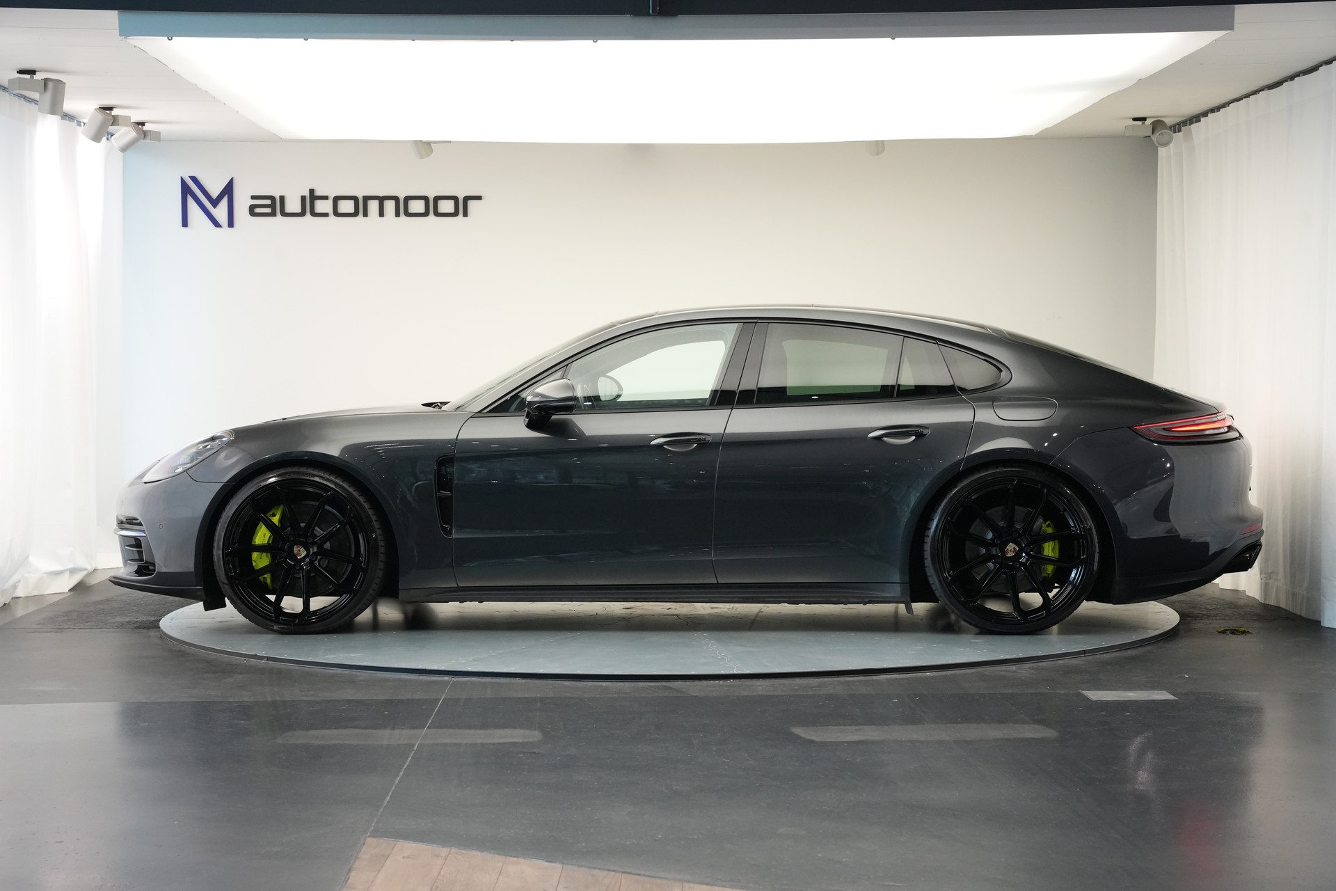 PORSCHE Panamera 4 E-Hybrid PDK *CH-Fahrzeug* *22 Zoll*-image-7