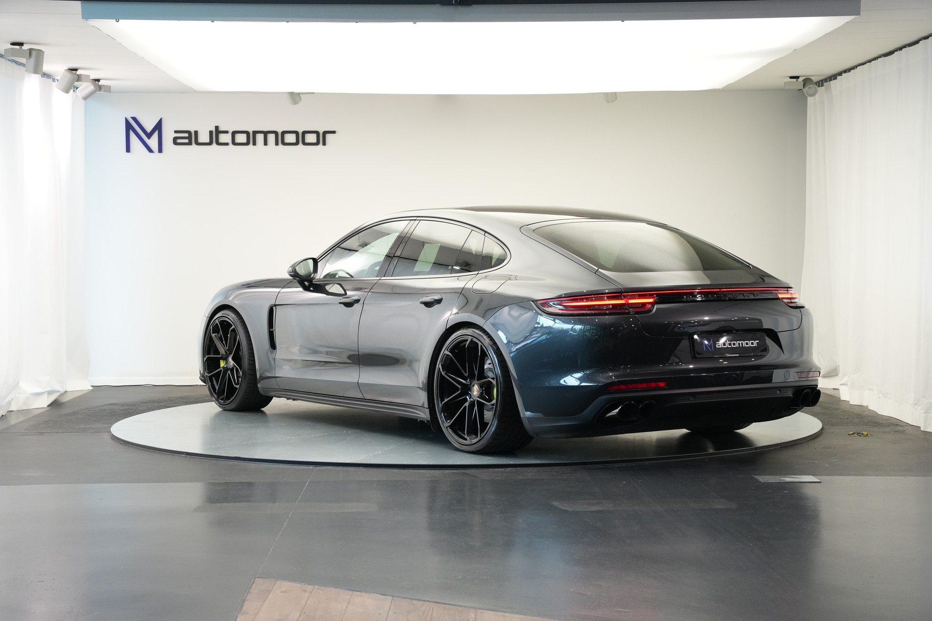 PORSCHE Panamera 4 E-Hybrid PDK *CH-Fahrzeug* *22 Zoll*-image-6