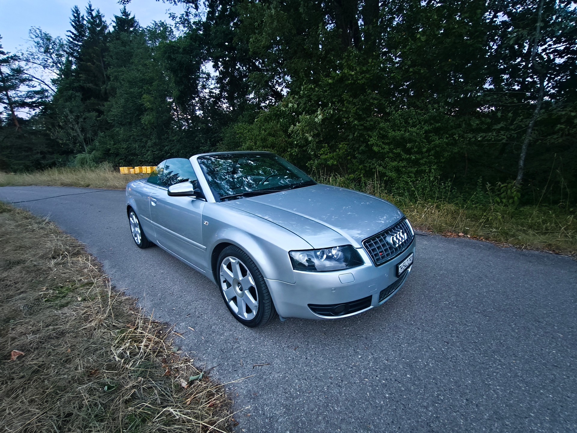 AUDI 4.2 V8 quattro-image-6