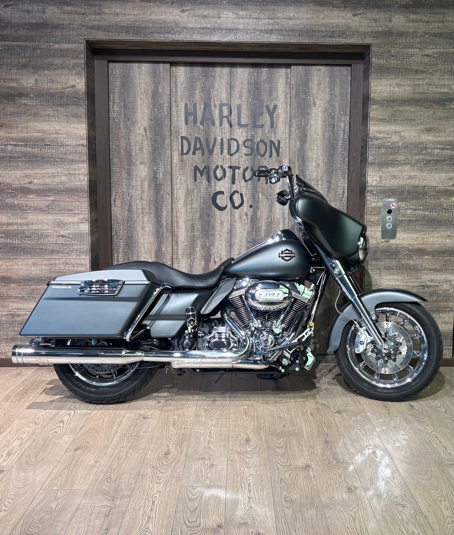 HARLEY-DAVIDSON FLHTCUSE4 Electra Glide Ultra Classic CVO ABS-image-0