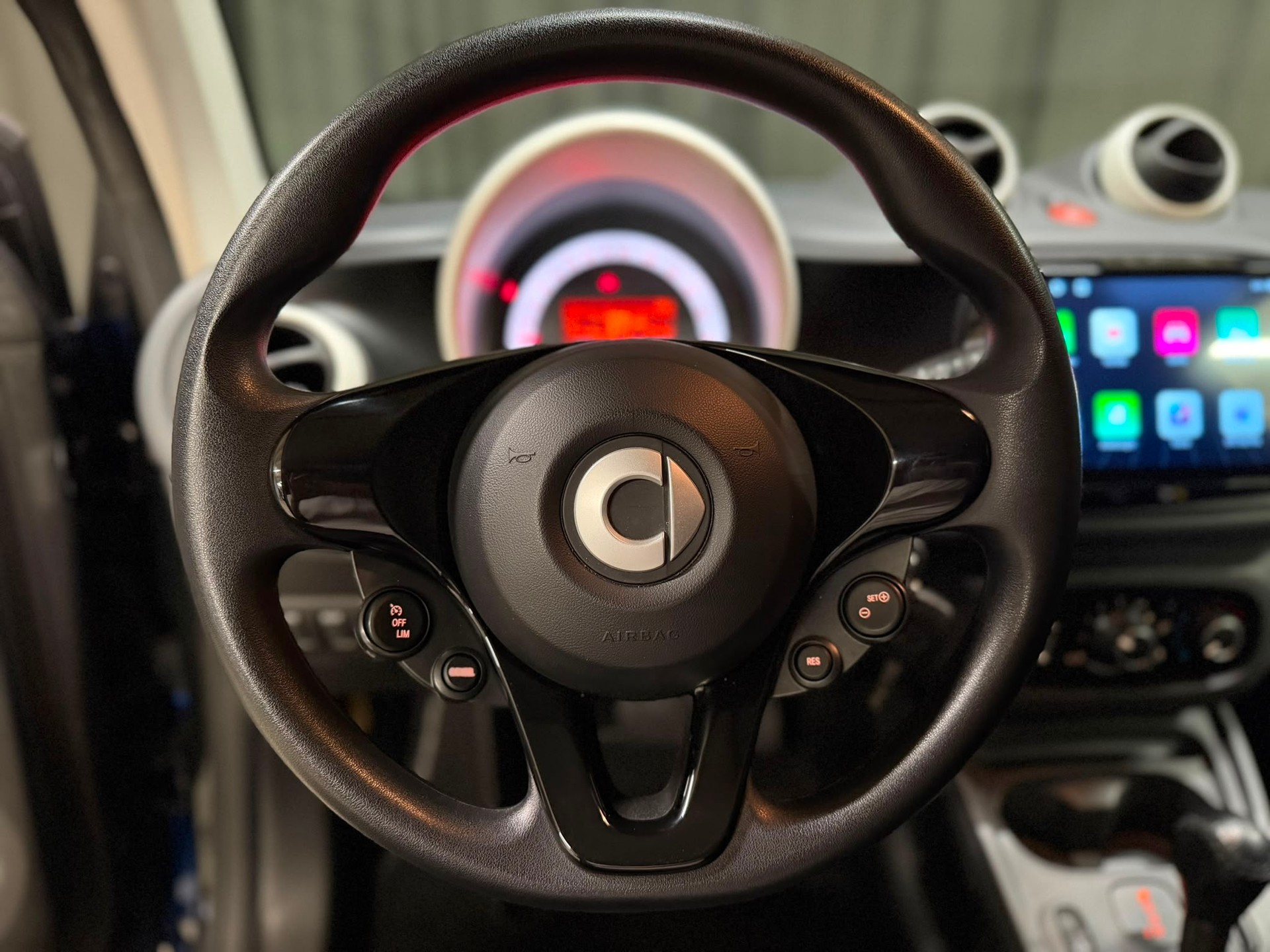 SMART fortwo Urbanshadow Ed.-image-8