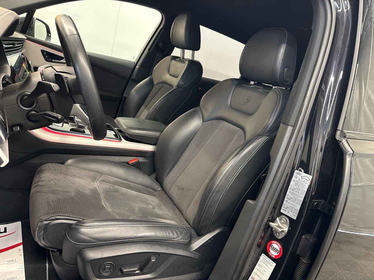 AUDI Q7 50 TDI quattro S Line tiptronic-showroom-element-2