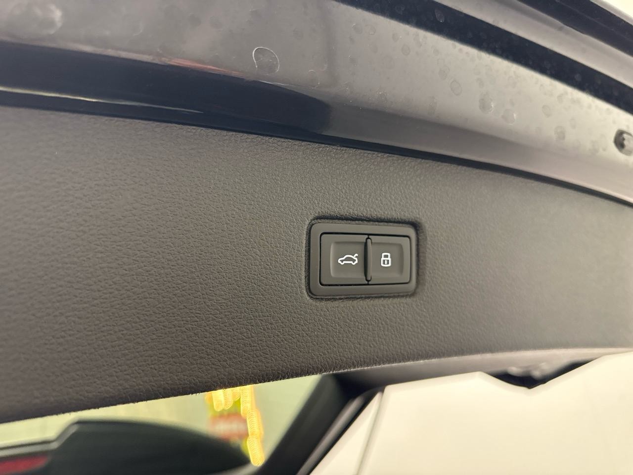 AUDI Q7 50 TDI quattro S Line tiptronic-image-12
