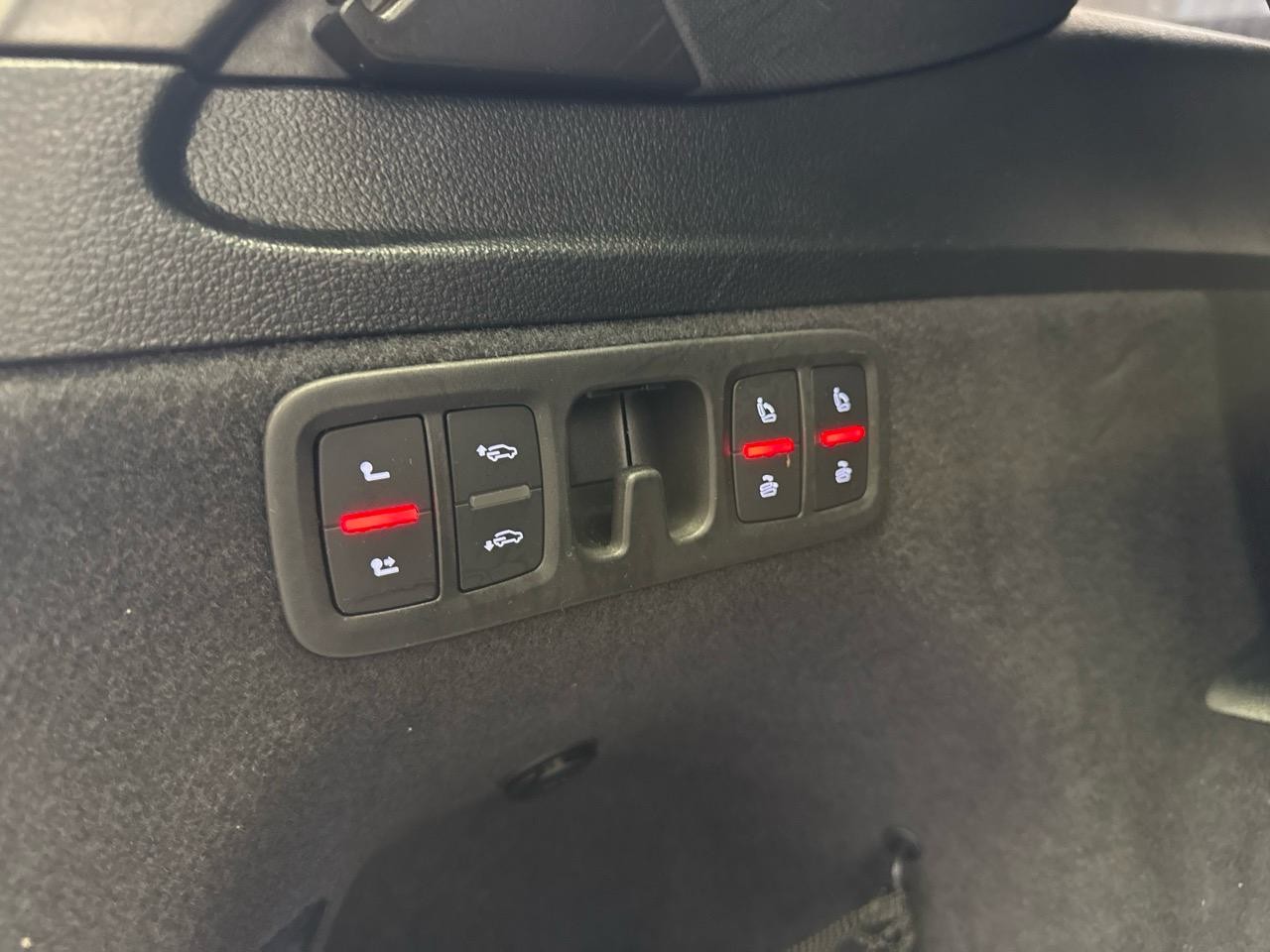 AUDI Q7 50 TDI quattro S Line tiptronic-image-11