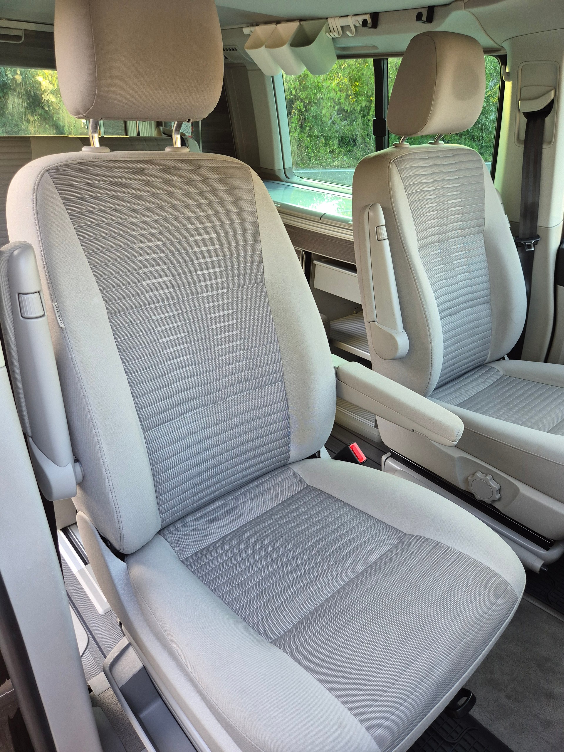 VW T6 California Ocean 2.0 TDI DSG-image-2