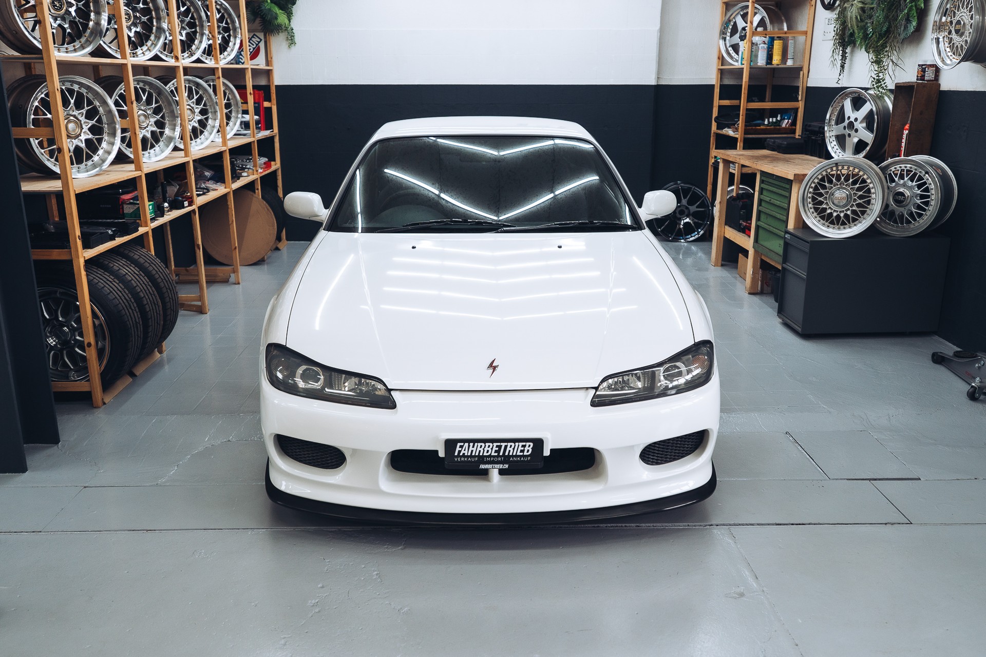 NISSAN Silvia S15 Spec R-image-2