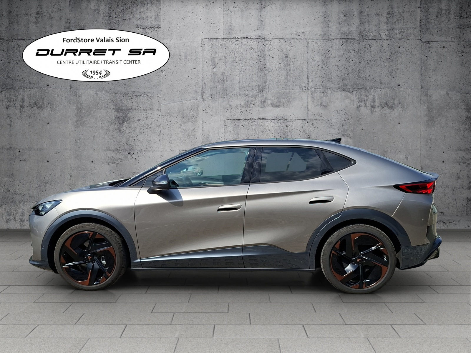 CUPRA Tavascan Type 9 77 kWh VZ Adrenaline-image-3