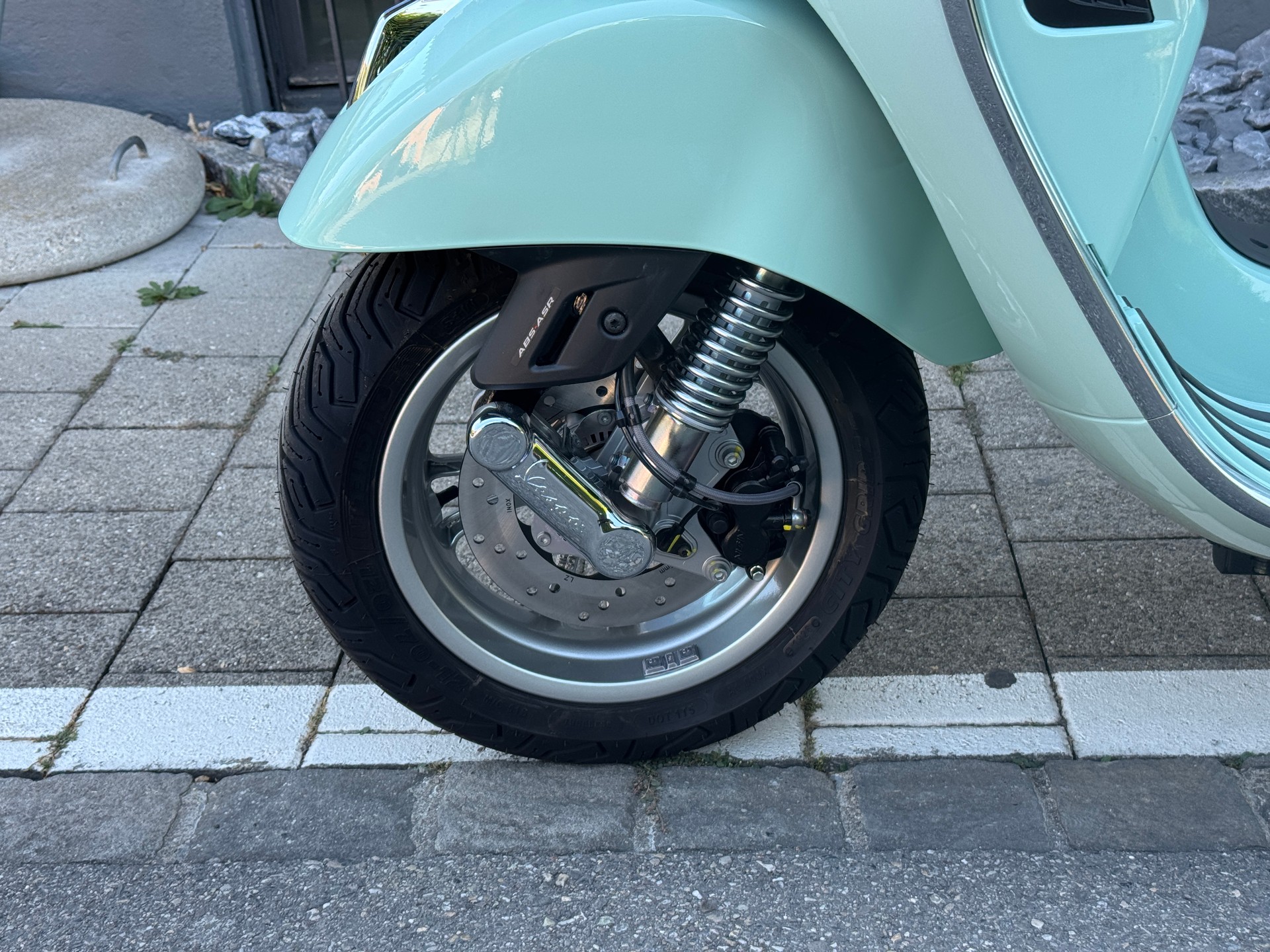 PIAGGIO Vespa GTS 125 RST Euro 5+-showroom-element-3