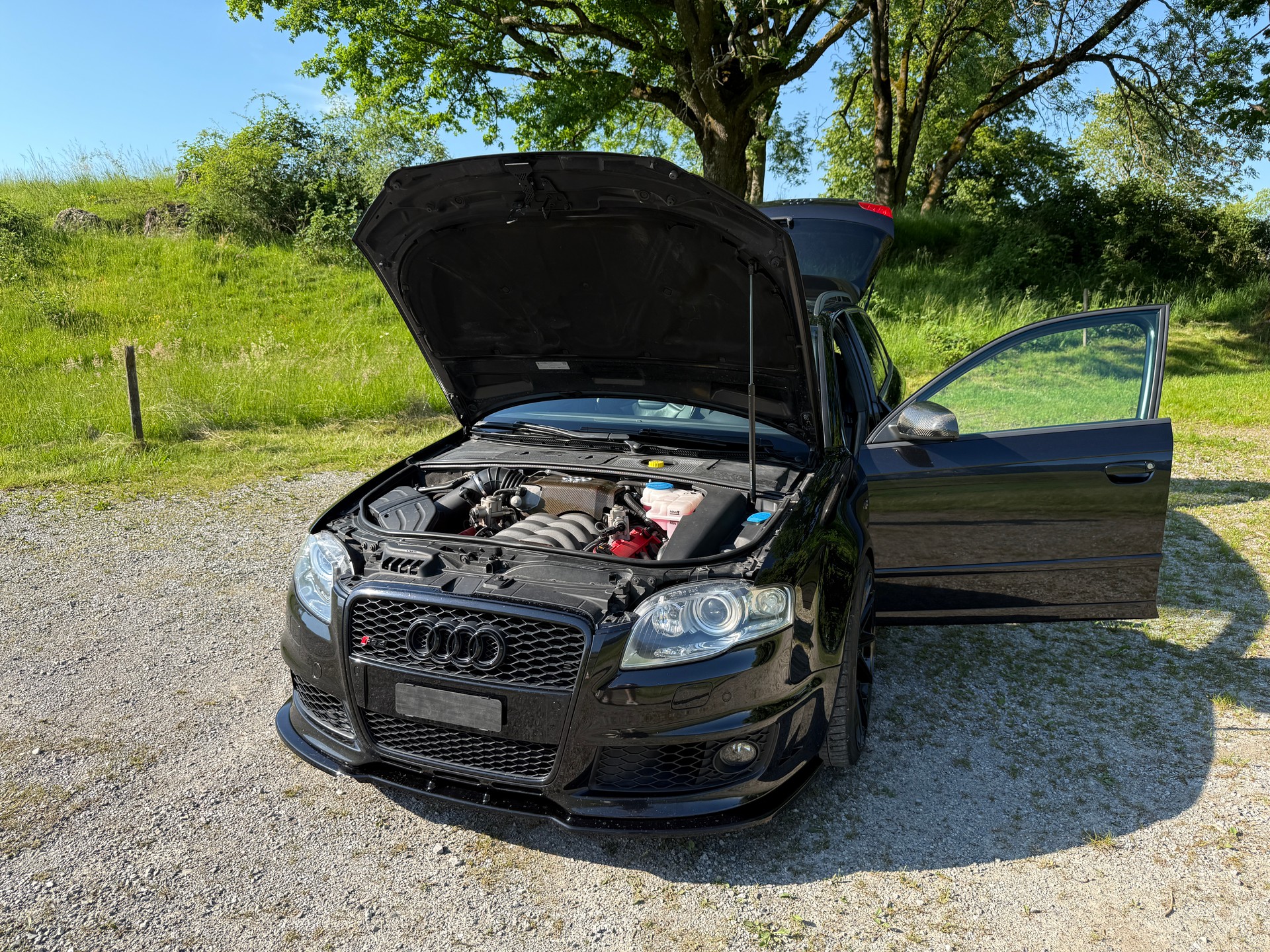 AUDI 4.2 V8 quattro-image-5