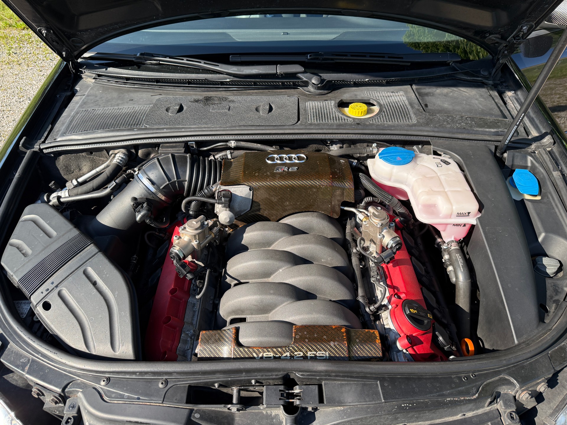 AUDI 4.2 V8 quattro-image-6