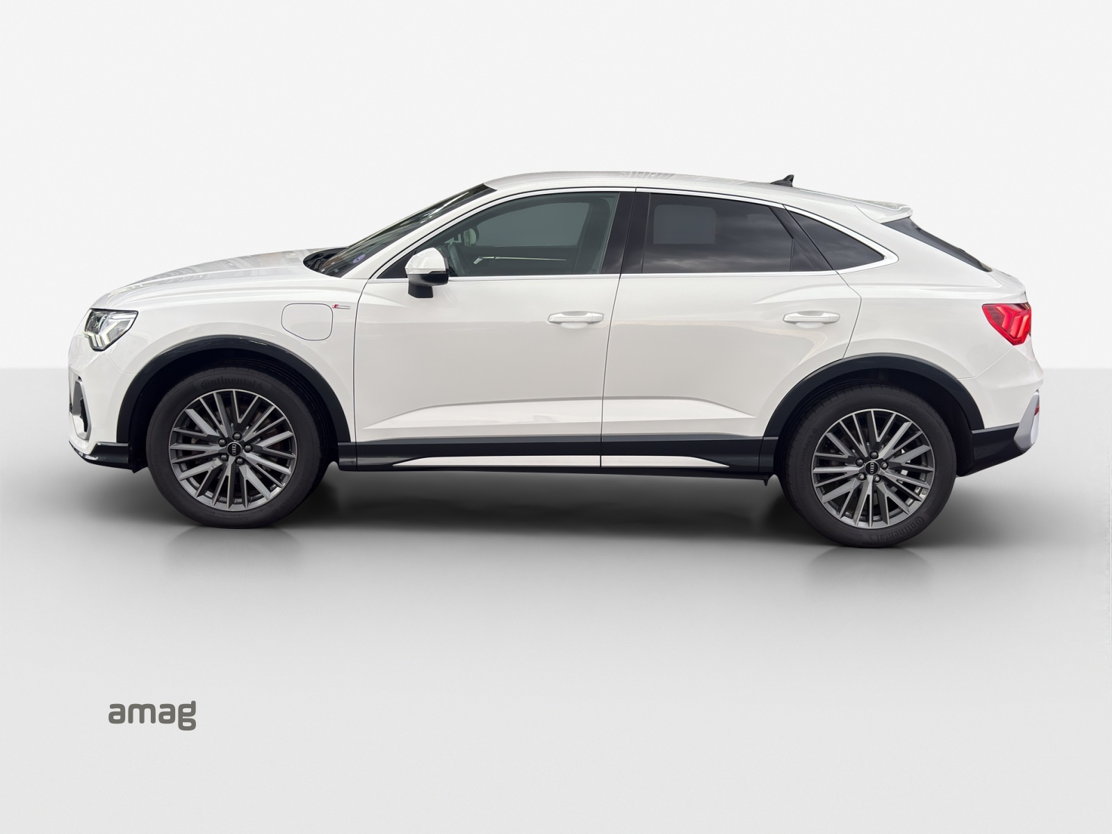 AUDI Q3 Sportback 45 TFSI e S line S-tronic-showroom-element-1