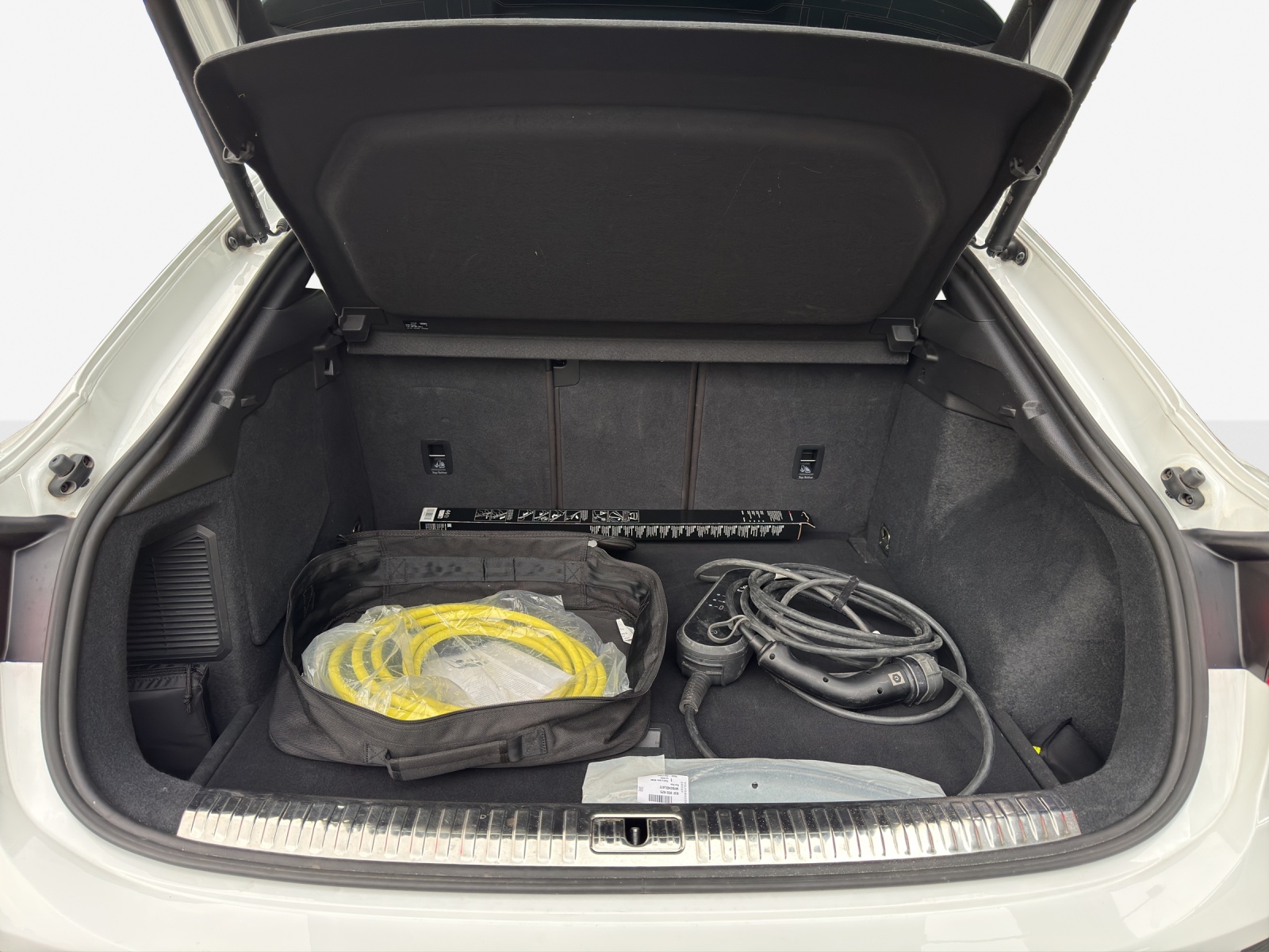 AUDI Q3 Sportback 45 TFSI e S line S-tronic-image-12