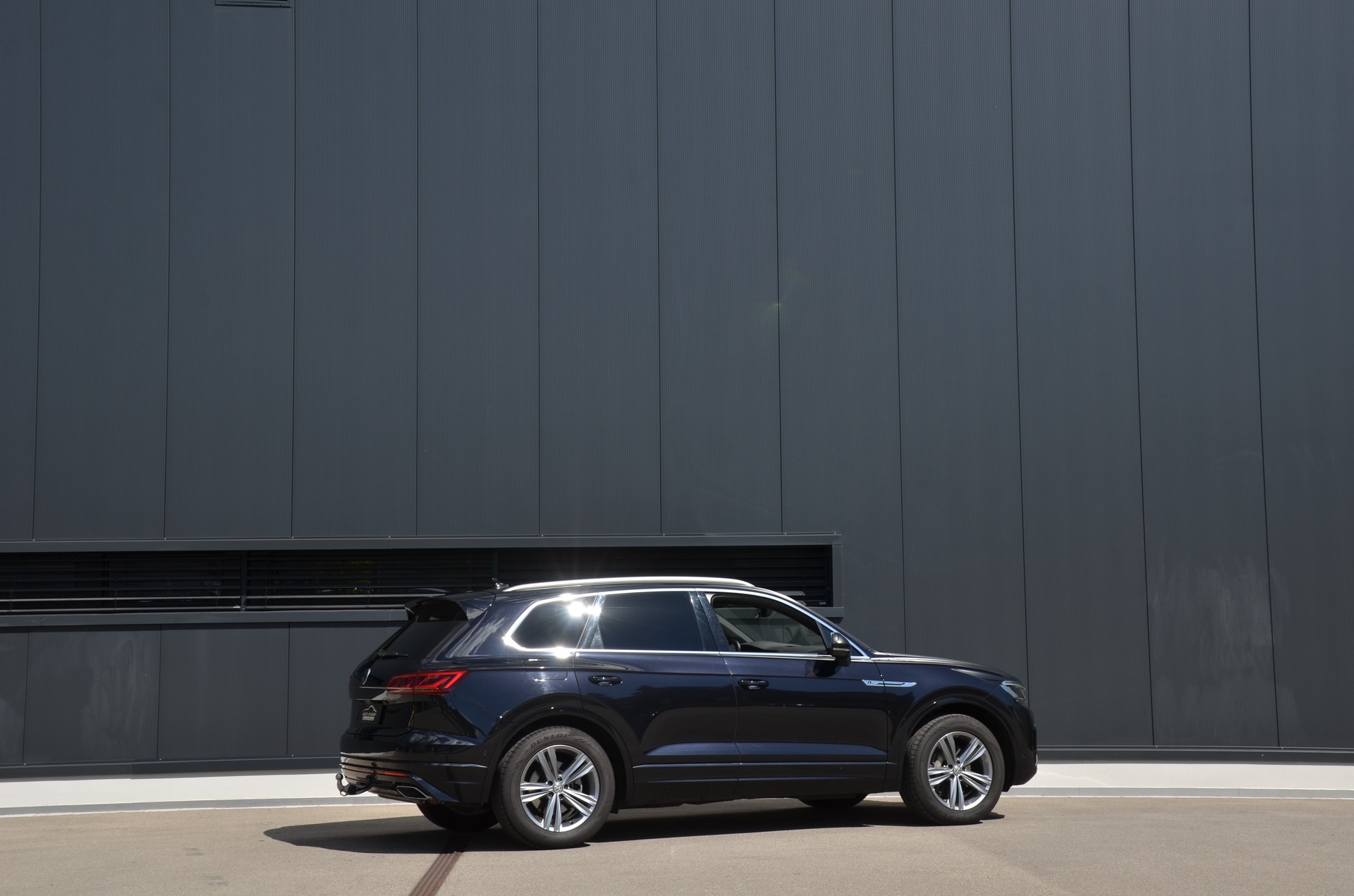 VW Touareg 3.0 TDI R Line Tiptronic-showroom-element-3