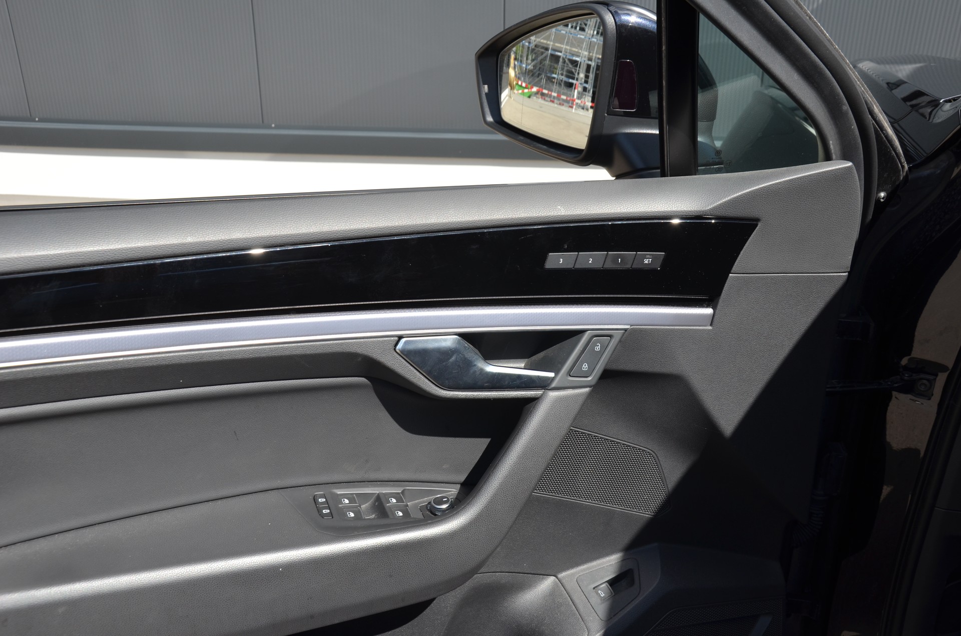 VW Touareg 3.0 TDI R Line Tiptronic-image-20
