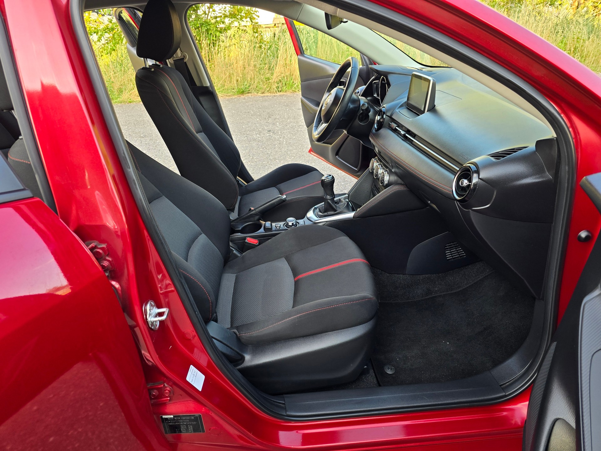 MAZDA 2 1.5 CD 16V Skyactiv-D Revolution-image-13