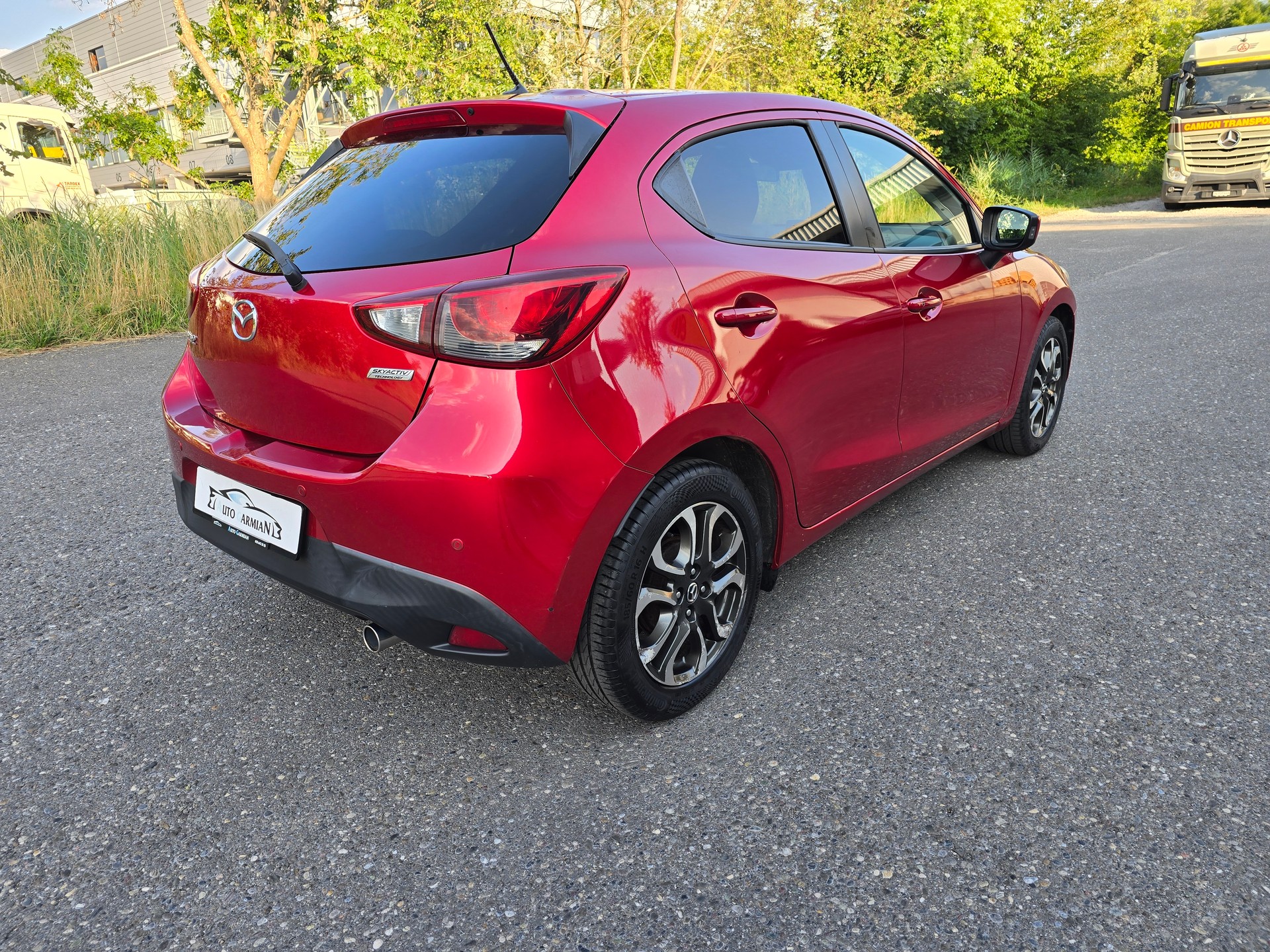 MAZDA 2 1.5 CD 16V Skyactiv-D Revolution-image-5