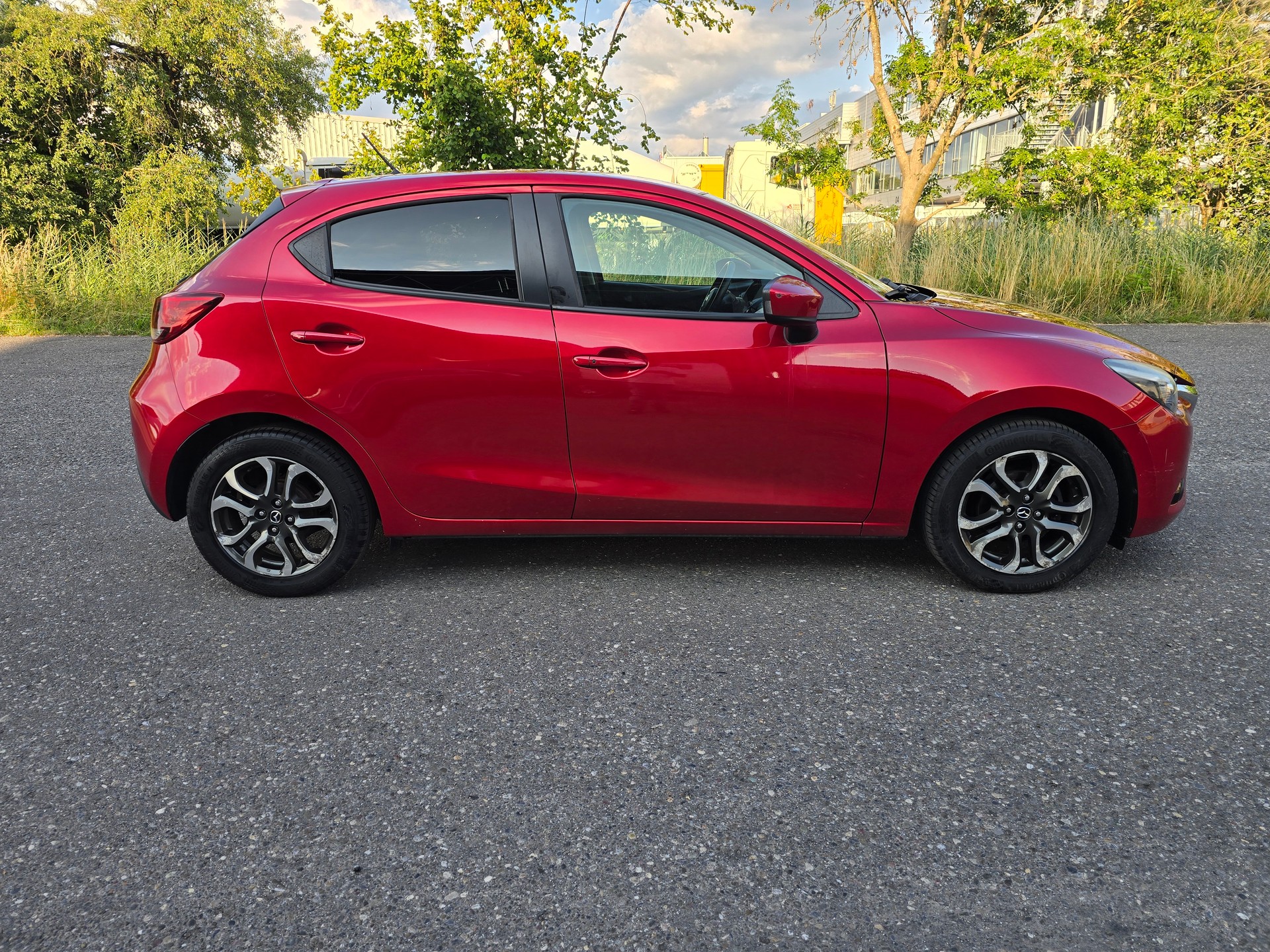 MAZDA 2 1.5 CD 16V Skyactiv-D Revolution-image-7