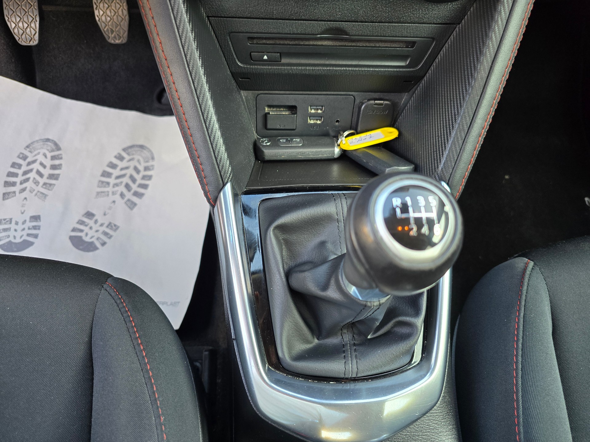 MAZDA 2 1.5 CD 16V Skyactiv-D Revolution-image-17