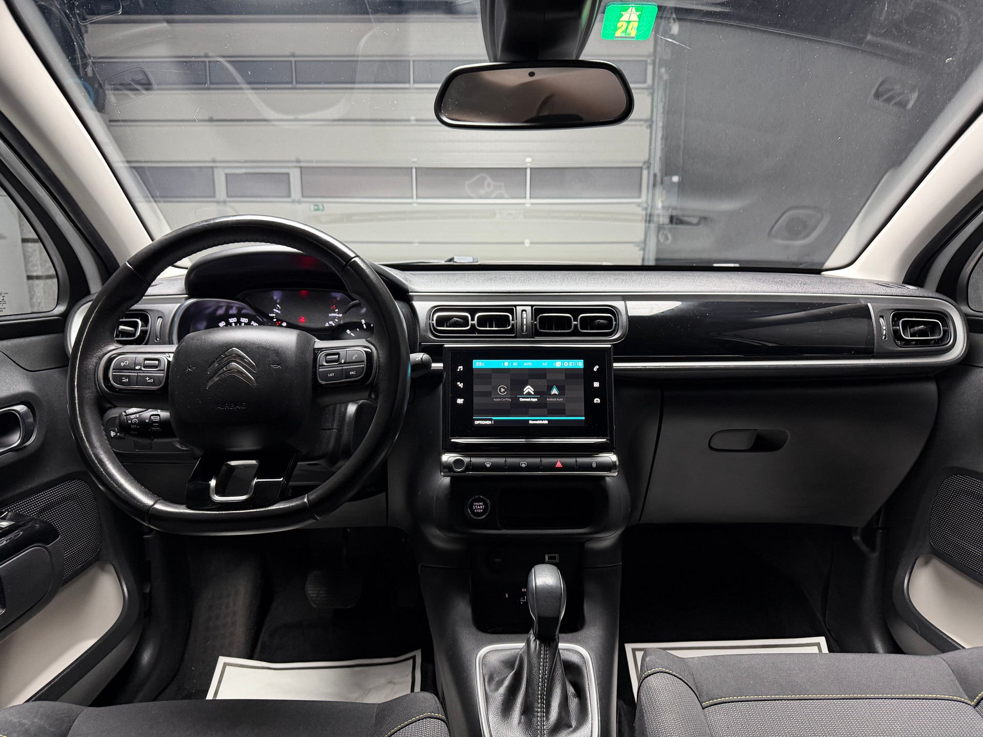 CITROEN C3 1.2i PureTech Shine EAT6 • Herstellergarantie-image-7