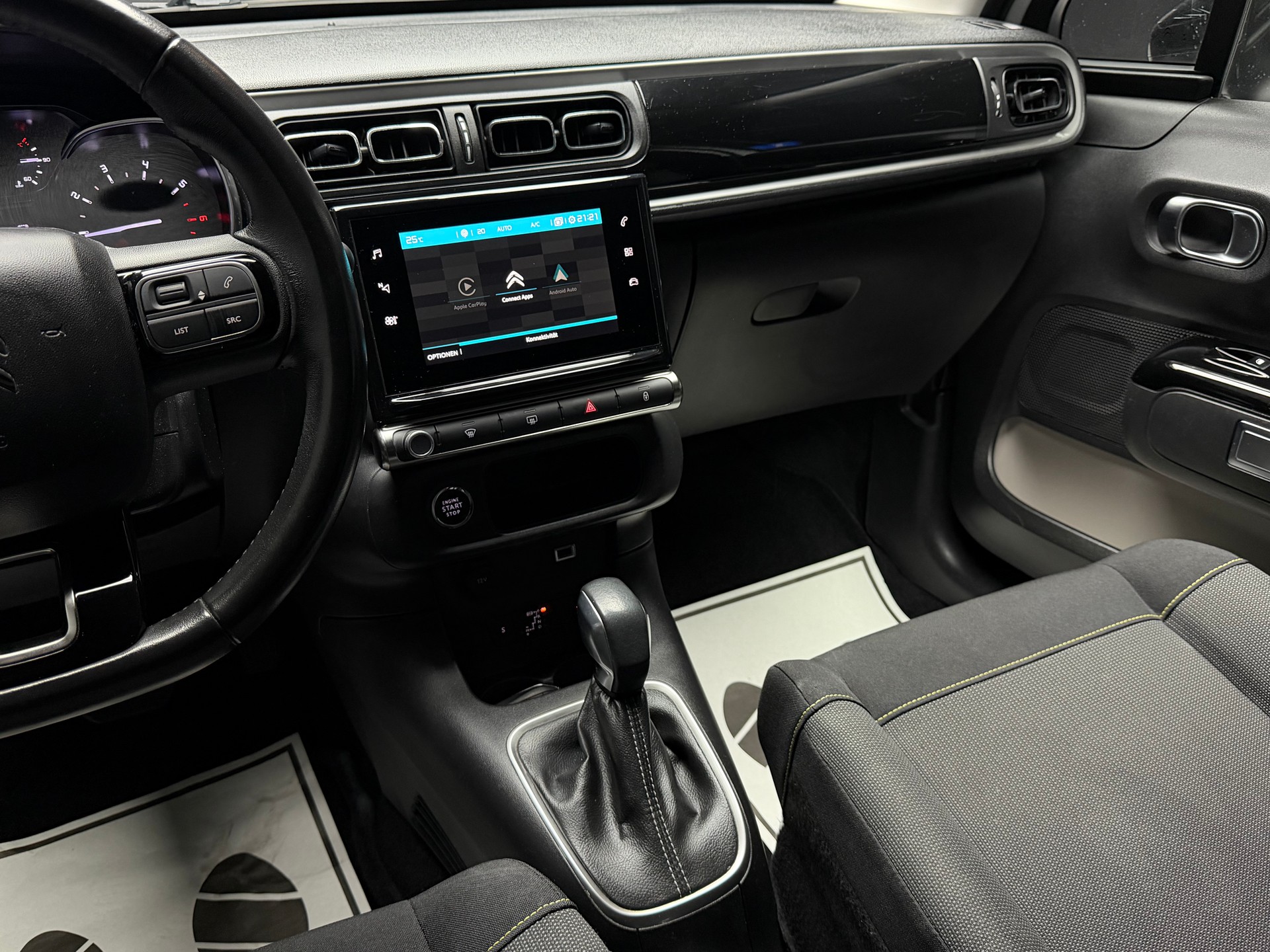 CITROEN C3 1.2i PureTech Shine EAT6 • Herstellergarantie-image-12