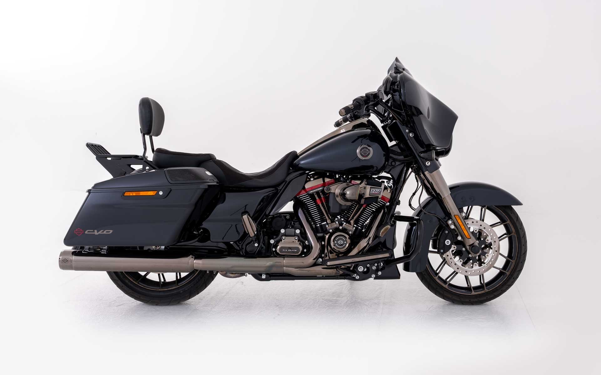 HARLEY-DAVIDSON FLHXSE Street Glide CVO 117-showroom-element-1