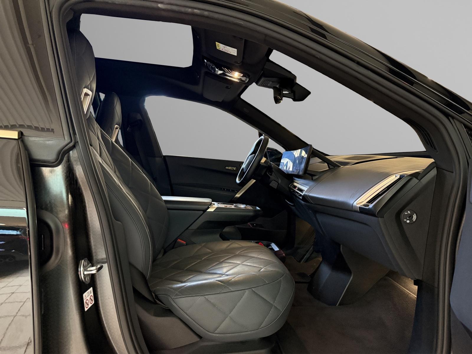 BMW iX xDrive50 SportPaket-image-18