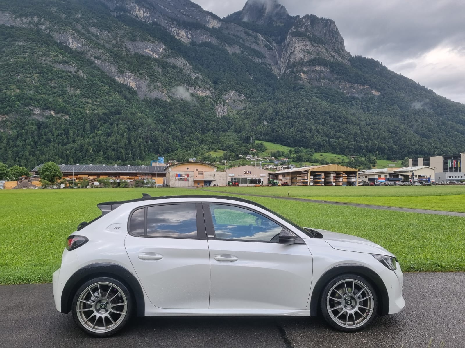 PEUGEOT 208 1.2 Turbo 130 PS GT Pack-image-7